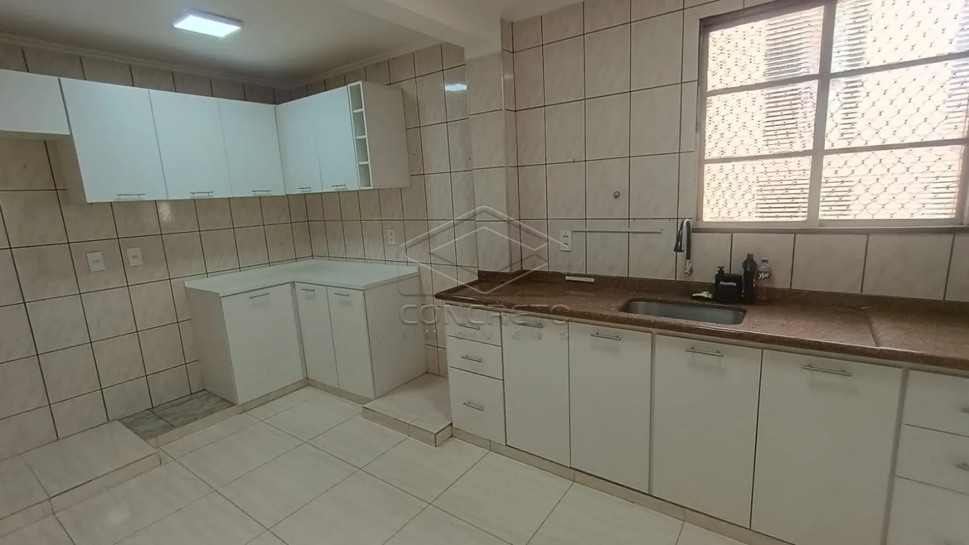 Alugar Apartamento / Padr&atilde;o em Len&ccedil;&oacute;is Paulista R$ 2.500,00 - Foto 1