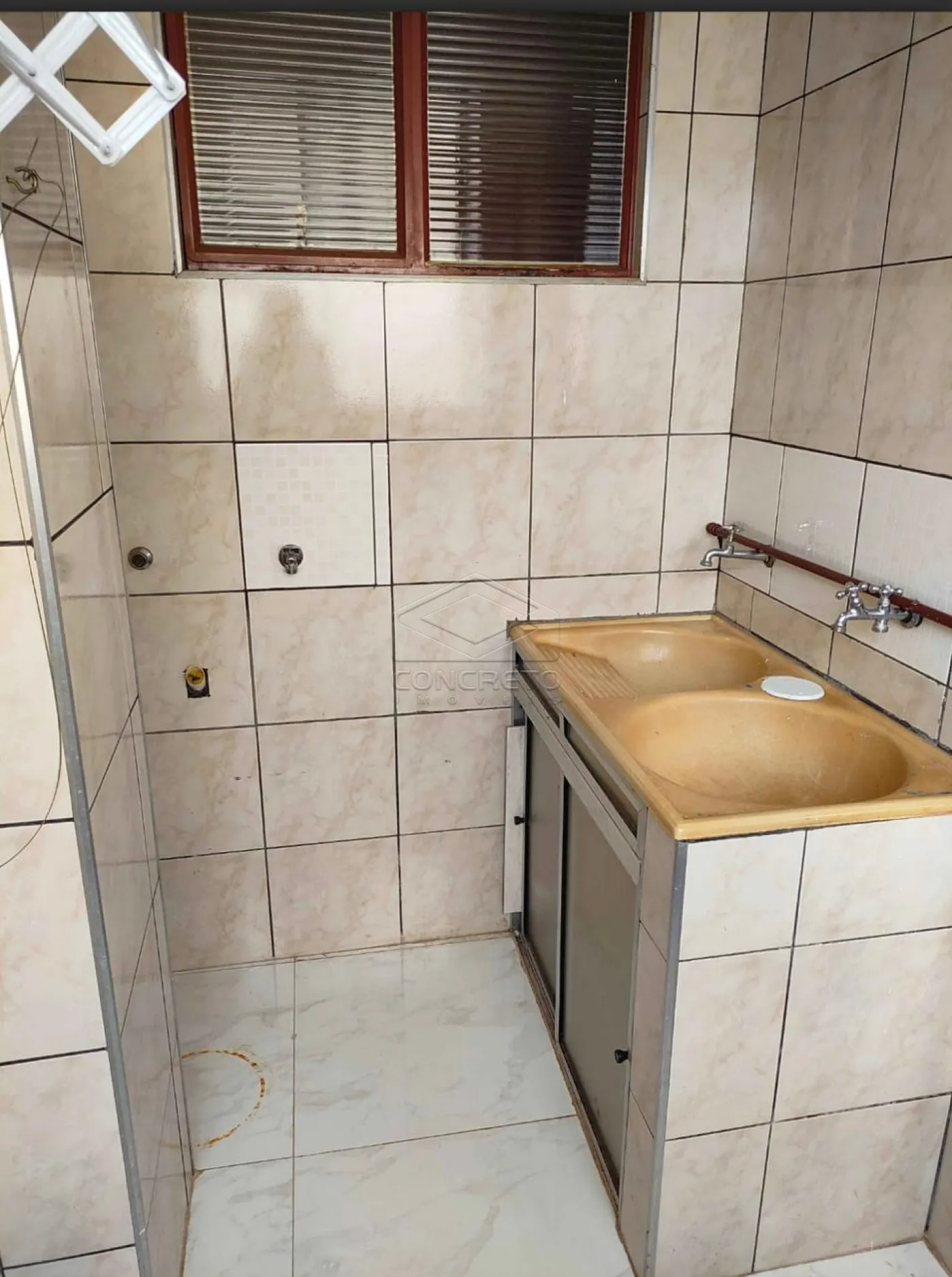 Alugar Apartamento / Padr&atilde;o em Len&ccedil;&oacute;is Paulista R$ 2.500,00 - Foto 4