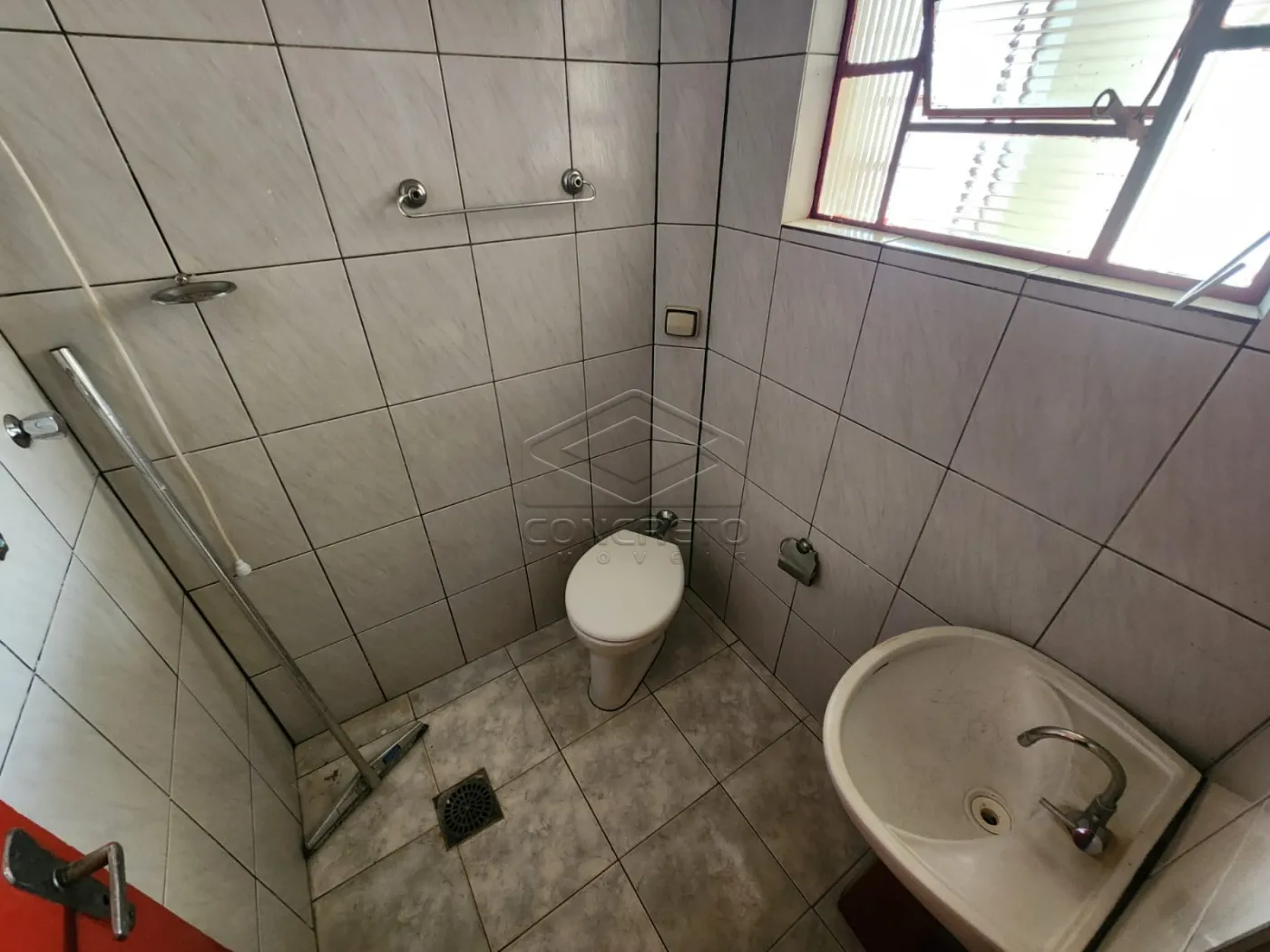Alugar Casa / Resid&ecirc;ncia em Ja&uacute; R$ 650,00 - Foto 6