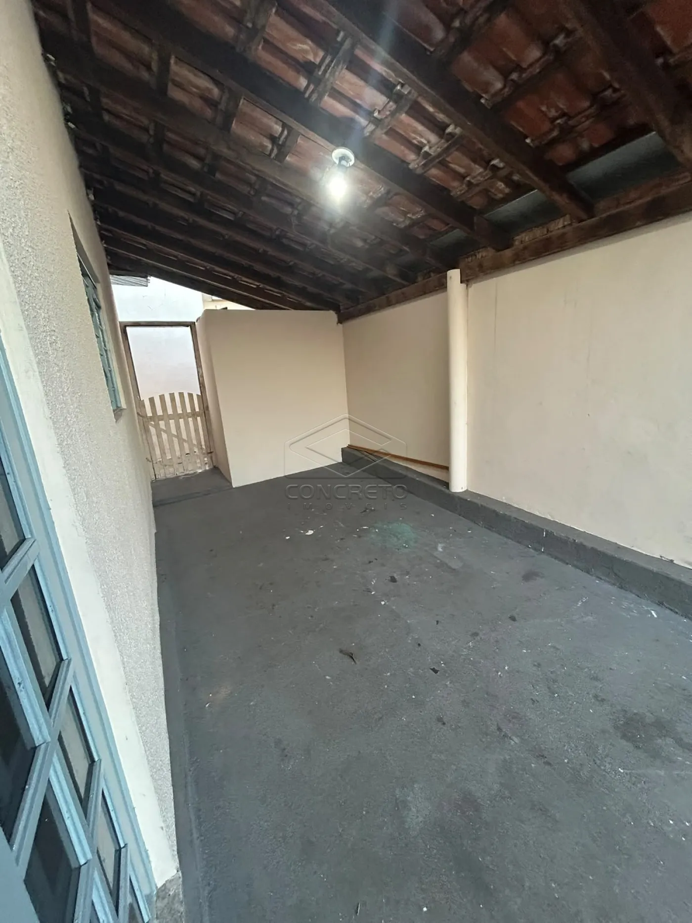 Alugar Casa / Padr&atilde;o em Len&ccedil;&oacute;is Paulista R$ 1.600,00 - Foto 8