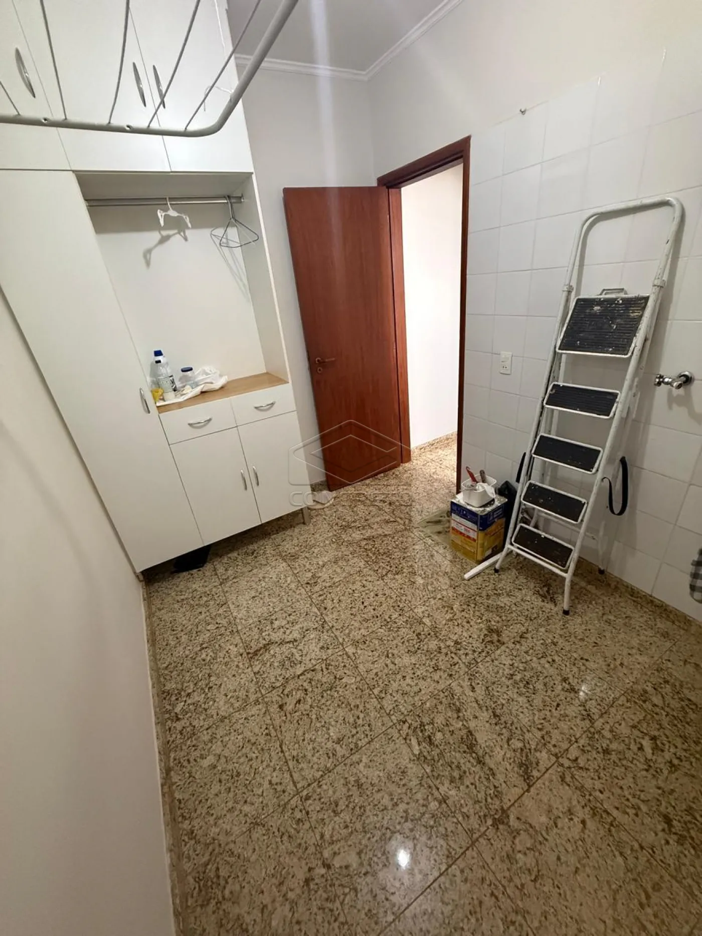 Comprar Apartamento / Padr&atilde;o em Len&ccedil;&oacute;is Paulista R$ 650.000,00 - Foto 2