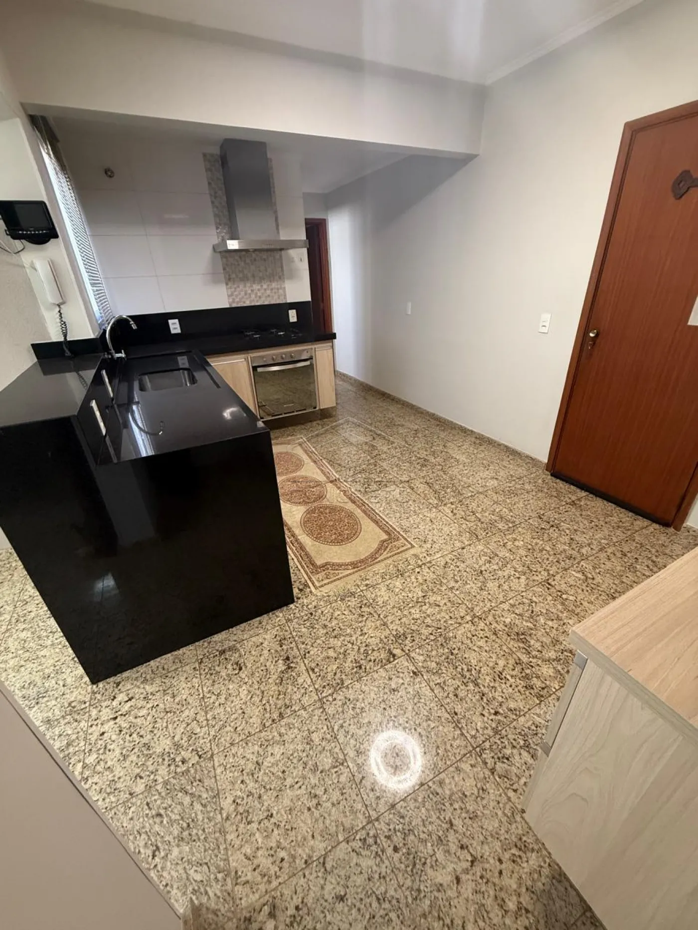 Comprar Apartamento / Padr&atilde;o em Len&ccedil;&oacute;is Paulista R$ 650.000,00 - Foto 5