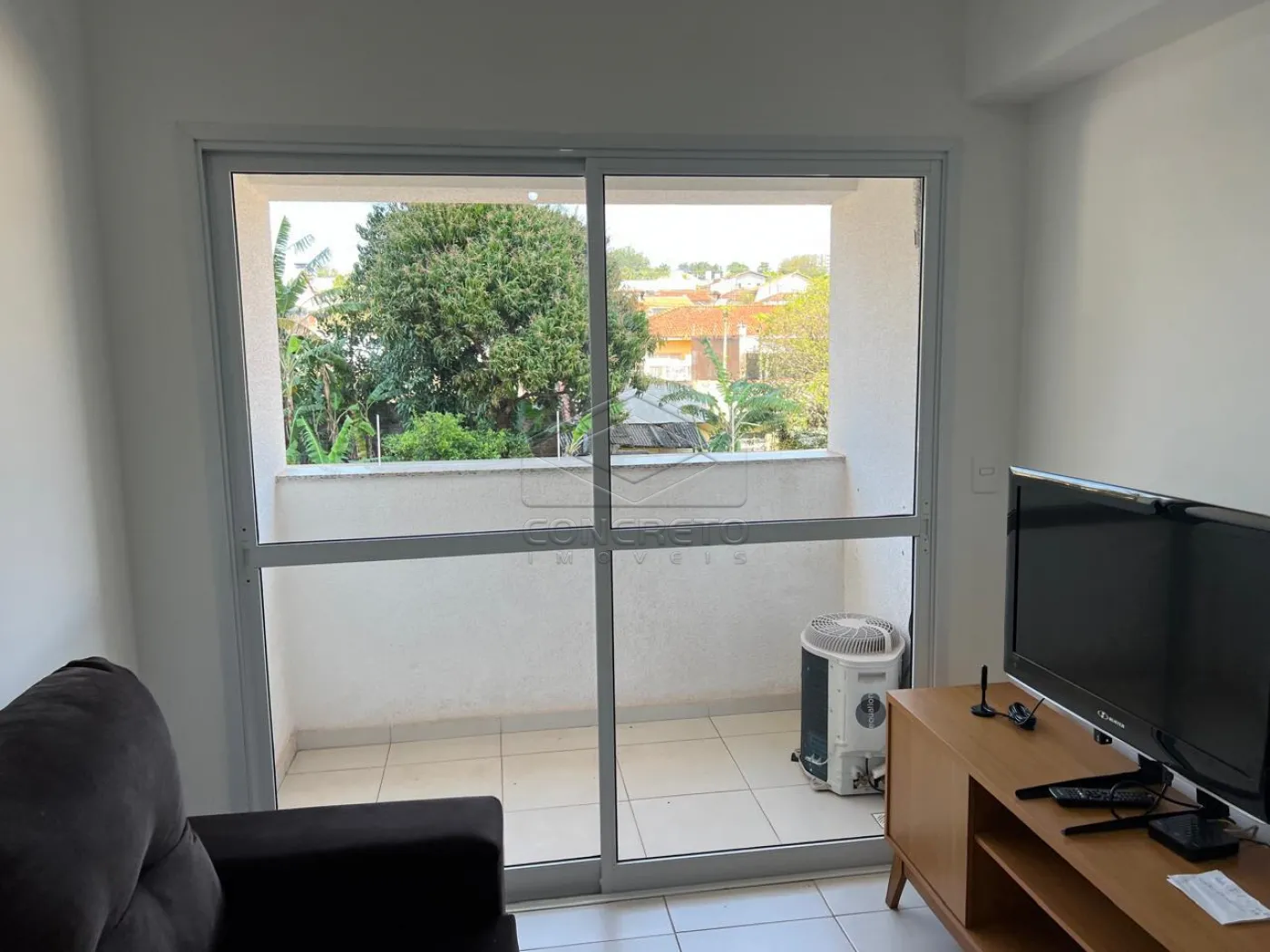 Alugar Apartamento / Padr&atilde;o em Len&ccedil;&oacute;is Paulista R$ 3.500,00 - Foto 3