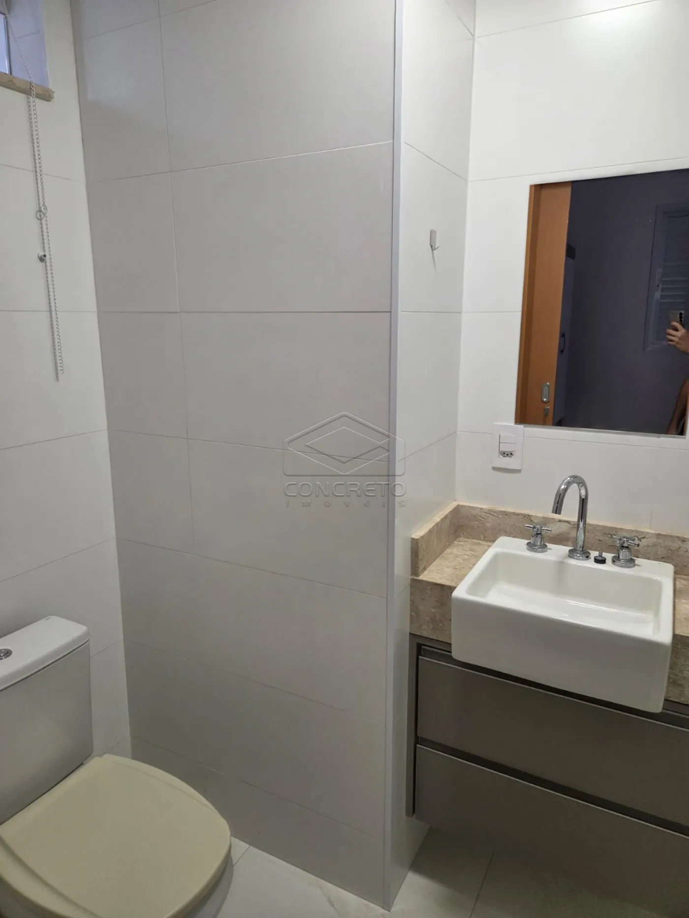 Alugar Apartamento / Mobiliado em Len&ccedil;&oacute;is Paulista R$ 2.600,00 - Foto 1
