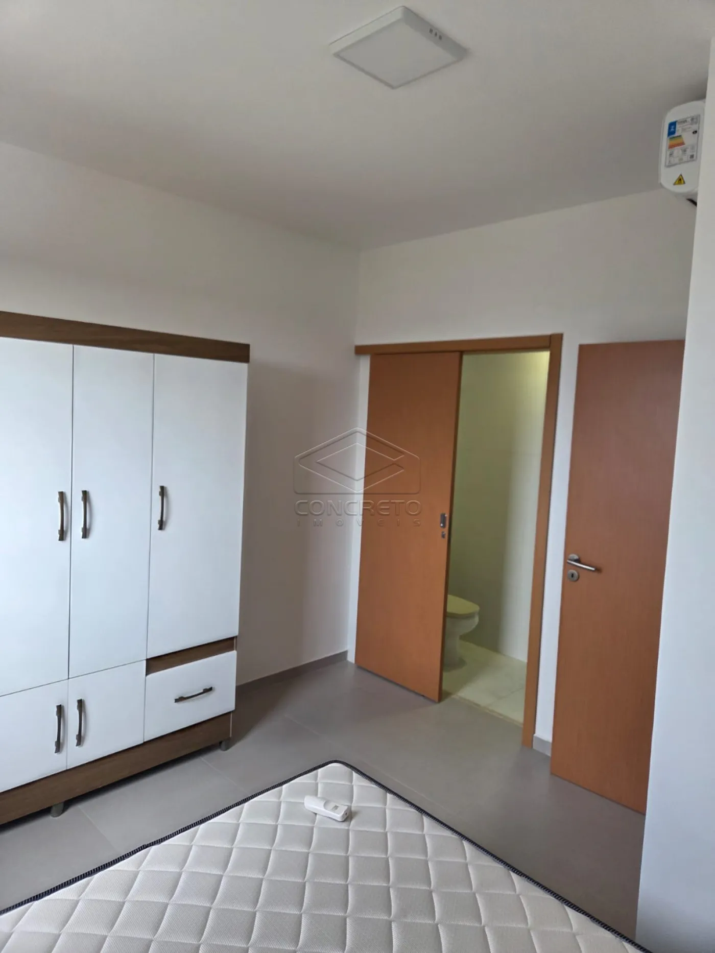 Alugar Apartamento / Mobiliado em Len&ccedil;&oacute;is Paulista R$ 2.600,00 - Foto 3