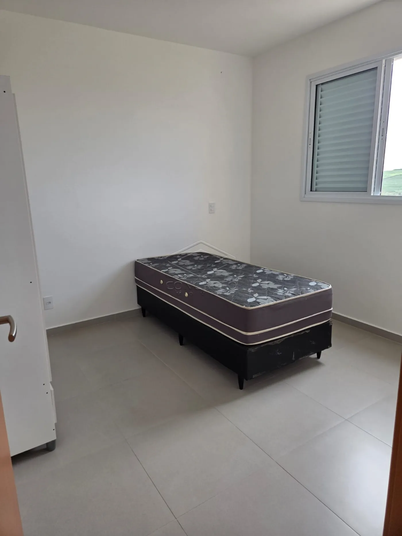 Alugar Apartamento / Mobiliado em Len&ccedil;&oacute;is Paulista R$ 2.600,00 - Foto 6