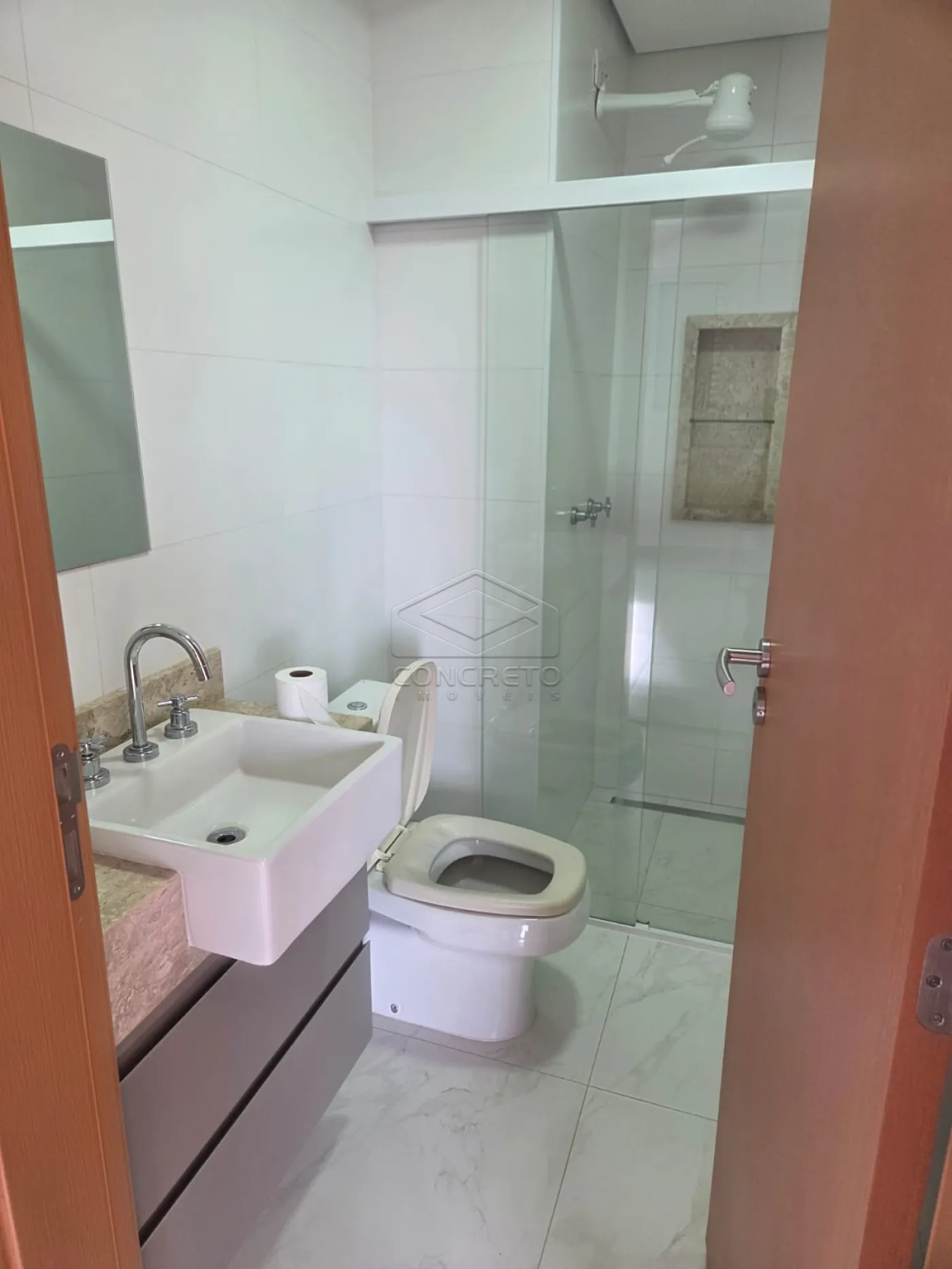 Alugar Apartamento / Mobiliado em Len&ccedil;&oacute;is Paulista R$ 2.600,00 - Foto 8