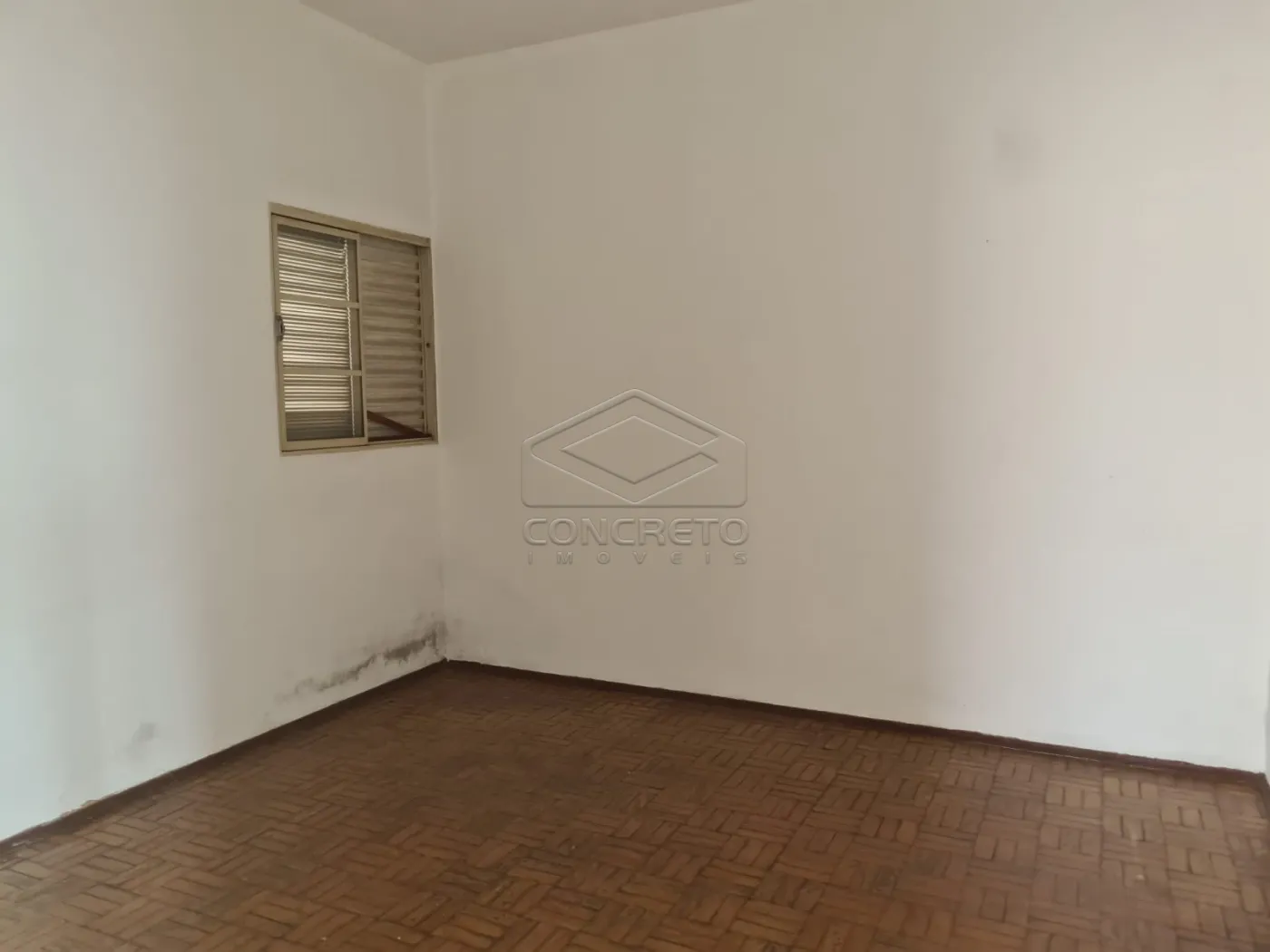 Comprar Casa / Padr&atilde;o em Len&ccedil;&oacute;is Paulista R$ 570.000,00 - Foto 2