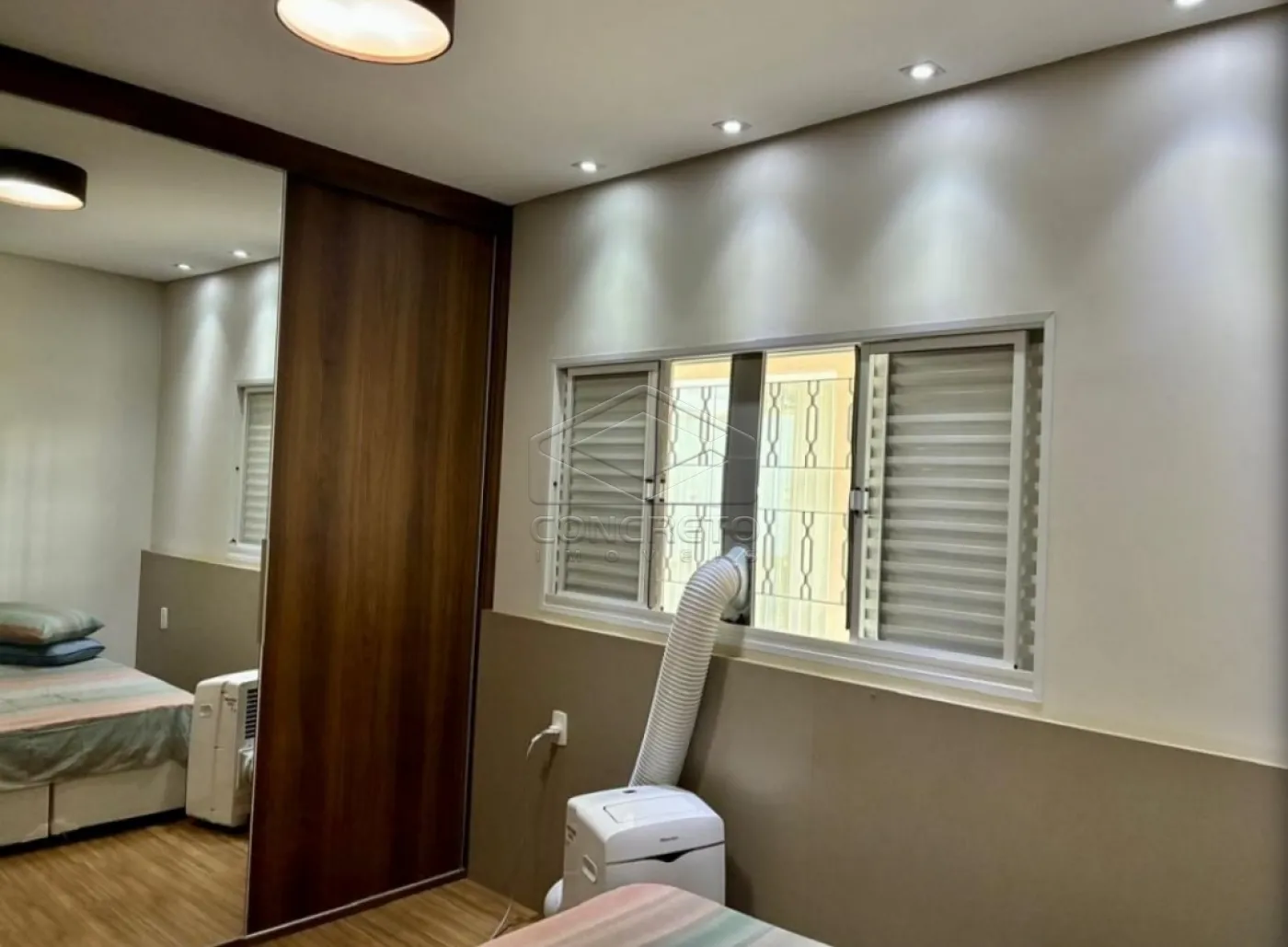 Comprar Casa / Padr&atilde;o em Len&ccedil;&oacute;is Paulista R$ 475.000,00 - Foto 3