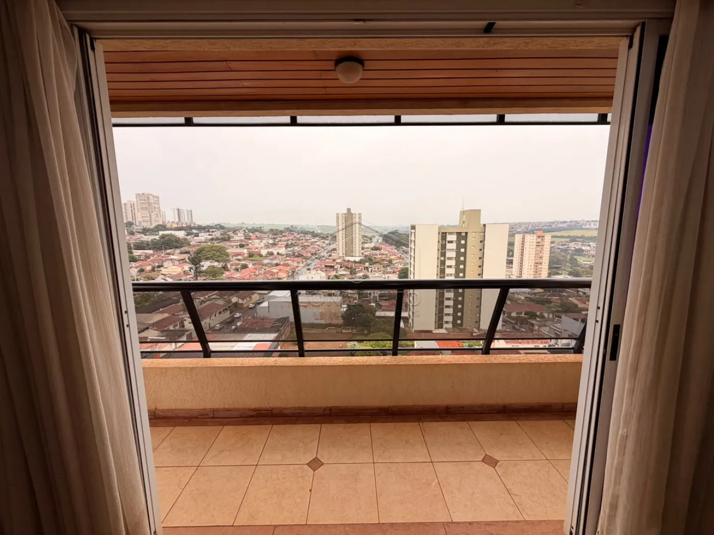Comprar Apartamento / Padr&atilde;o em Len&ccedil;&oacute;is Paulista R$ 750.000,00 - Foto 3