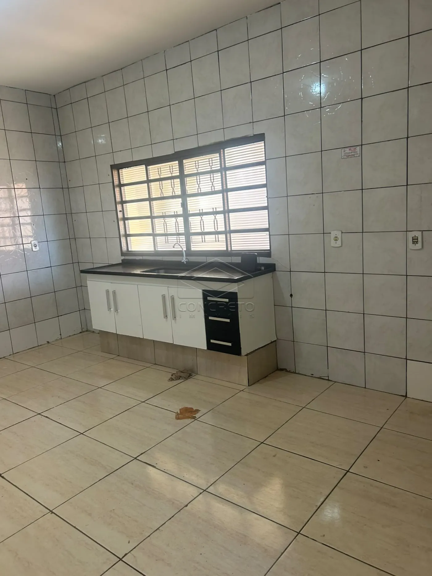 Alugar Casa / Padr&atilde;o em Len&ccedil;&oacute;is Paulista R$ 1.700,00 - Foto 4