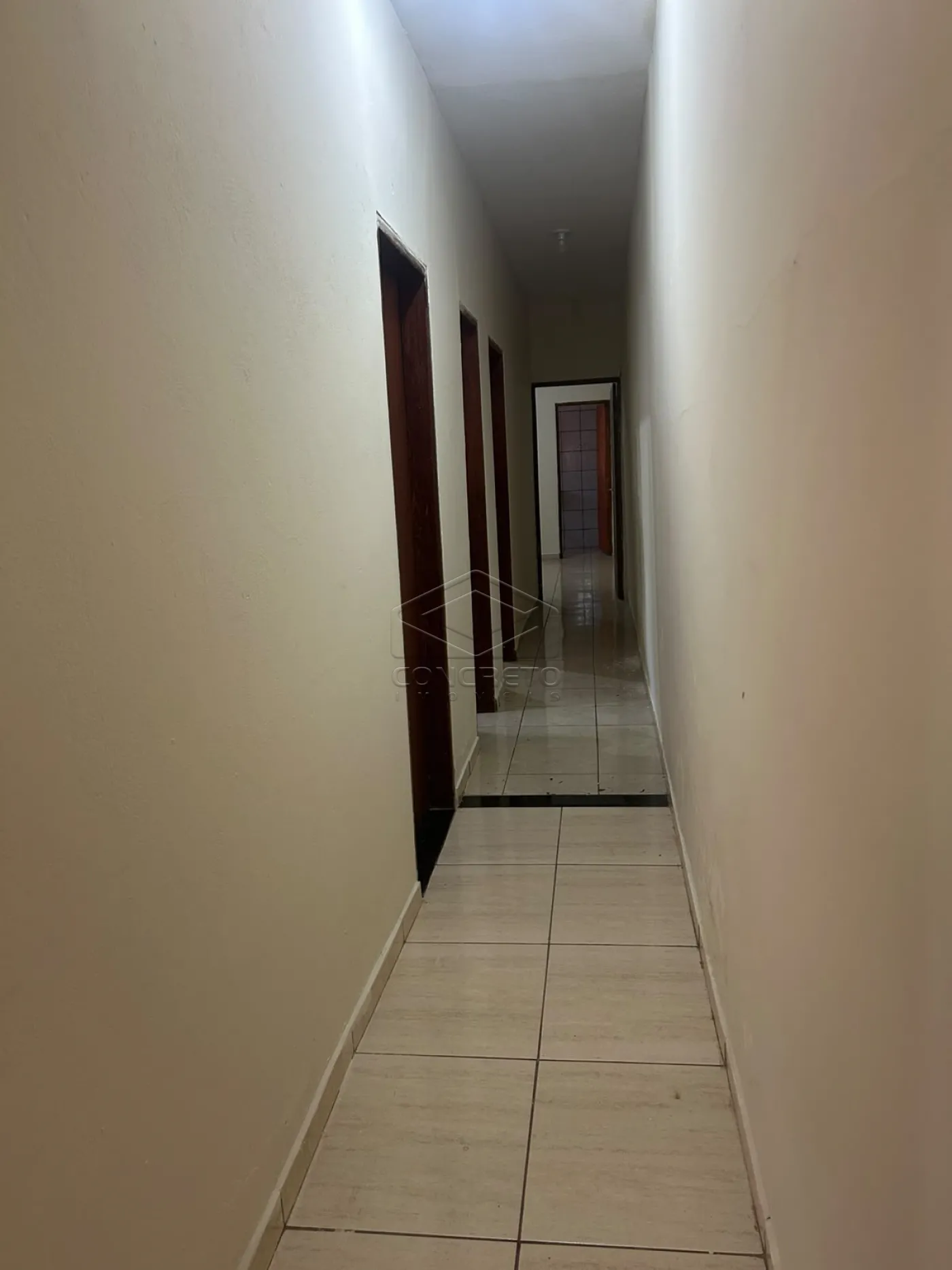 Alugar Casa / Padr&atilde;o em Len&ccedil;&oacute;is Paulista R$ 1.700,00 - Foto 5