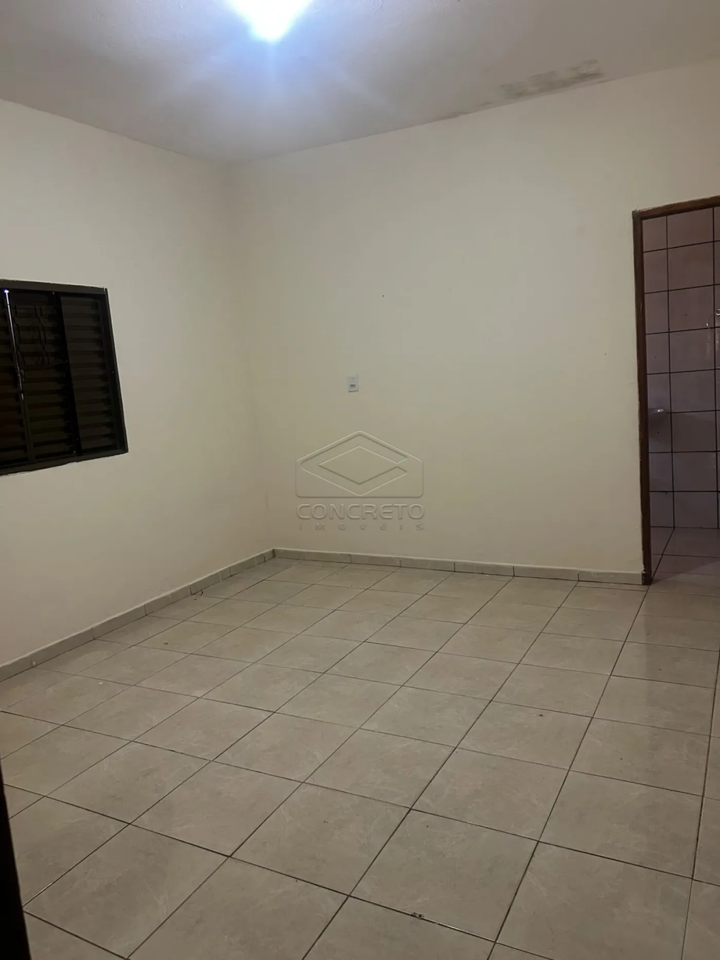 Alugar Casa / Padr&atilde;o em Len&ccedil;&oacute;is Paulista R$ 1.700,00 - Foto 9