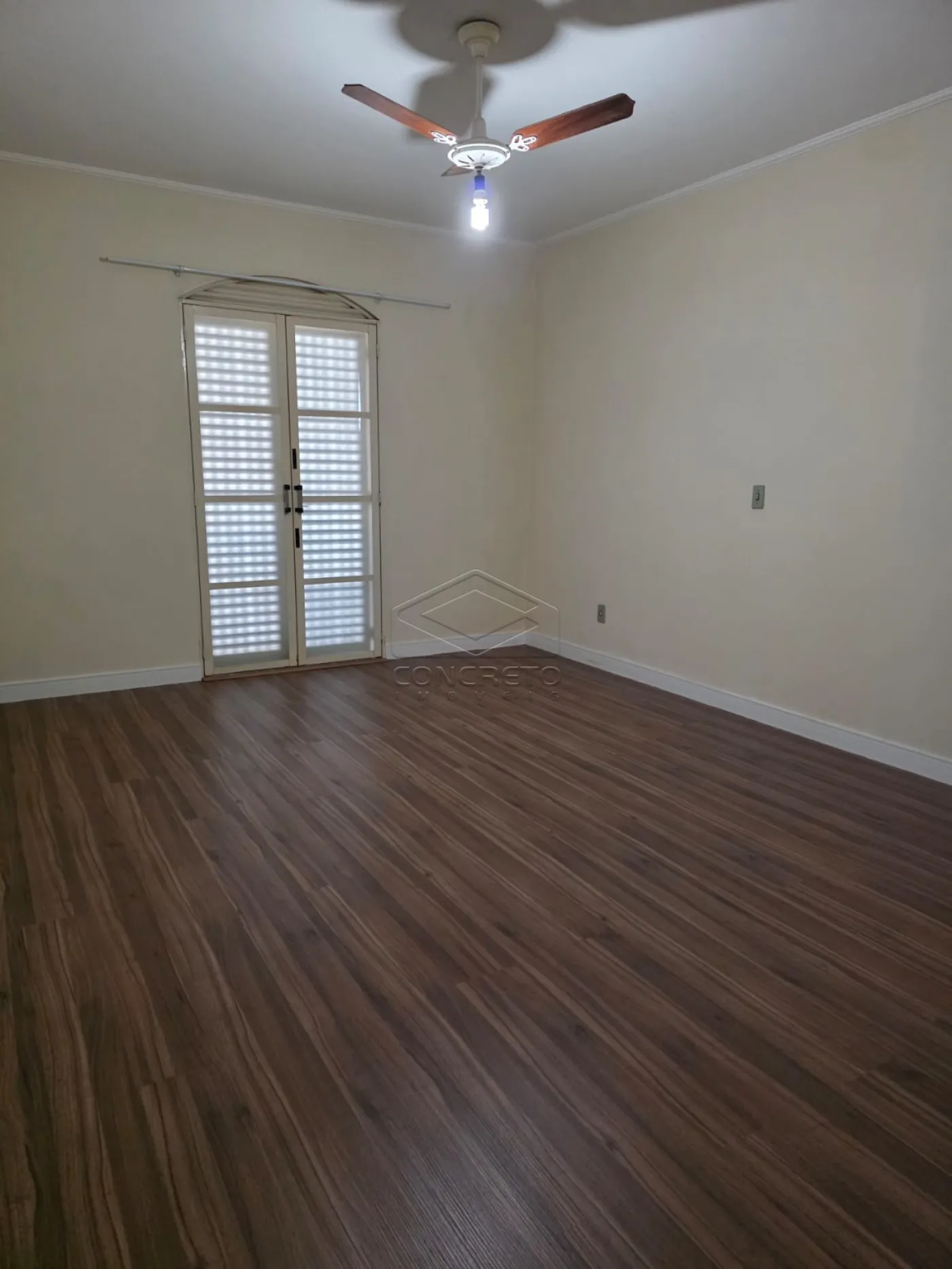 Alugar Casa / Sobrado em Len&ccedil;&oacute;is Paulista R$ 3.900,00 - Foto 9