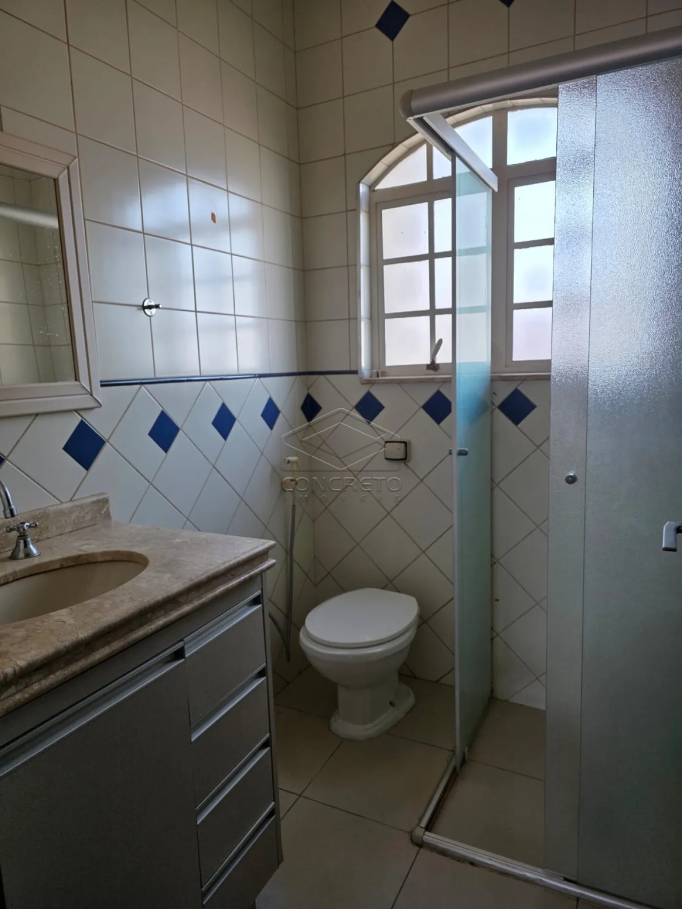 Alugar Casa / Sobrado em Len&ccedil;&oacute;is Paulista R$ 3.900,00 - Foto 10