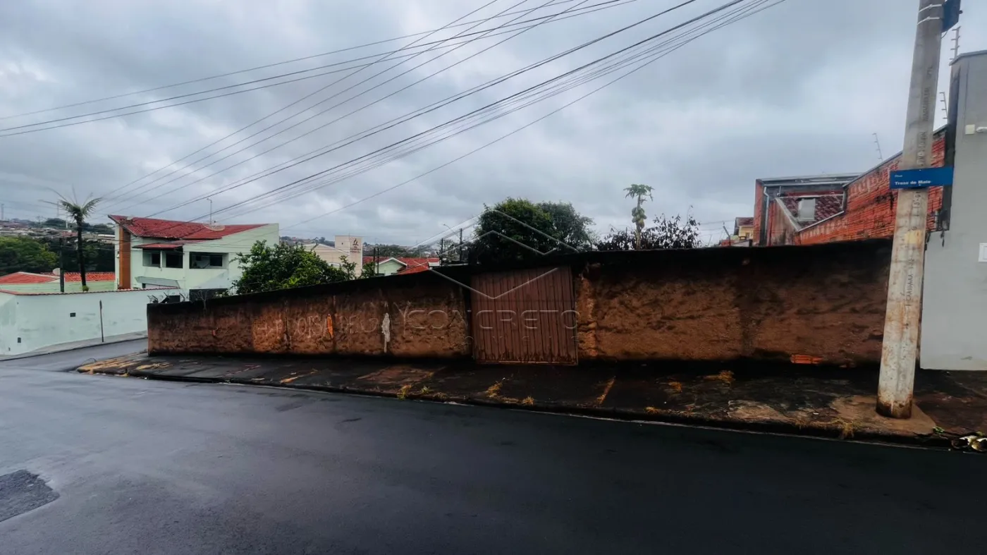 Comprar Terreno / Padr&atilde;o em Len&ccedil;&oacute;is Paulista R$ 600.000,00 - Foto 1
