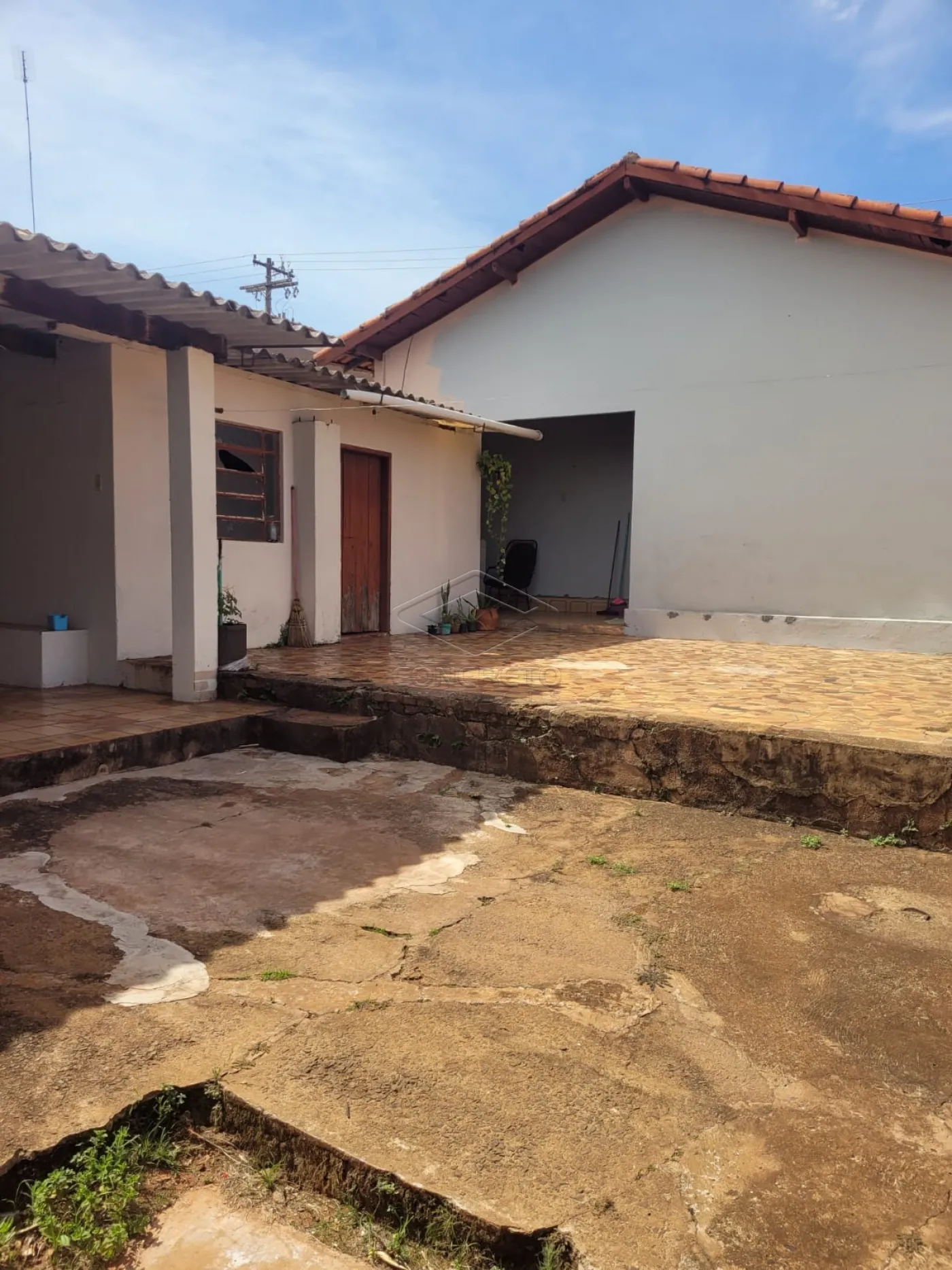 Comprar Casa / Resid&ecirc;ncia em Len&ccedil;&oacute;is Paulista R$ 330.000,00 - Foto 1