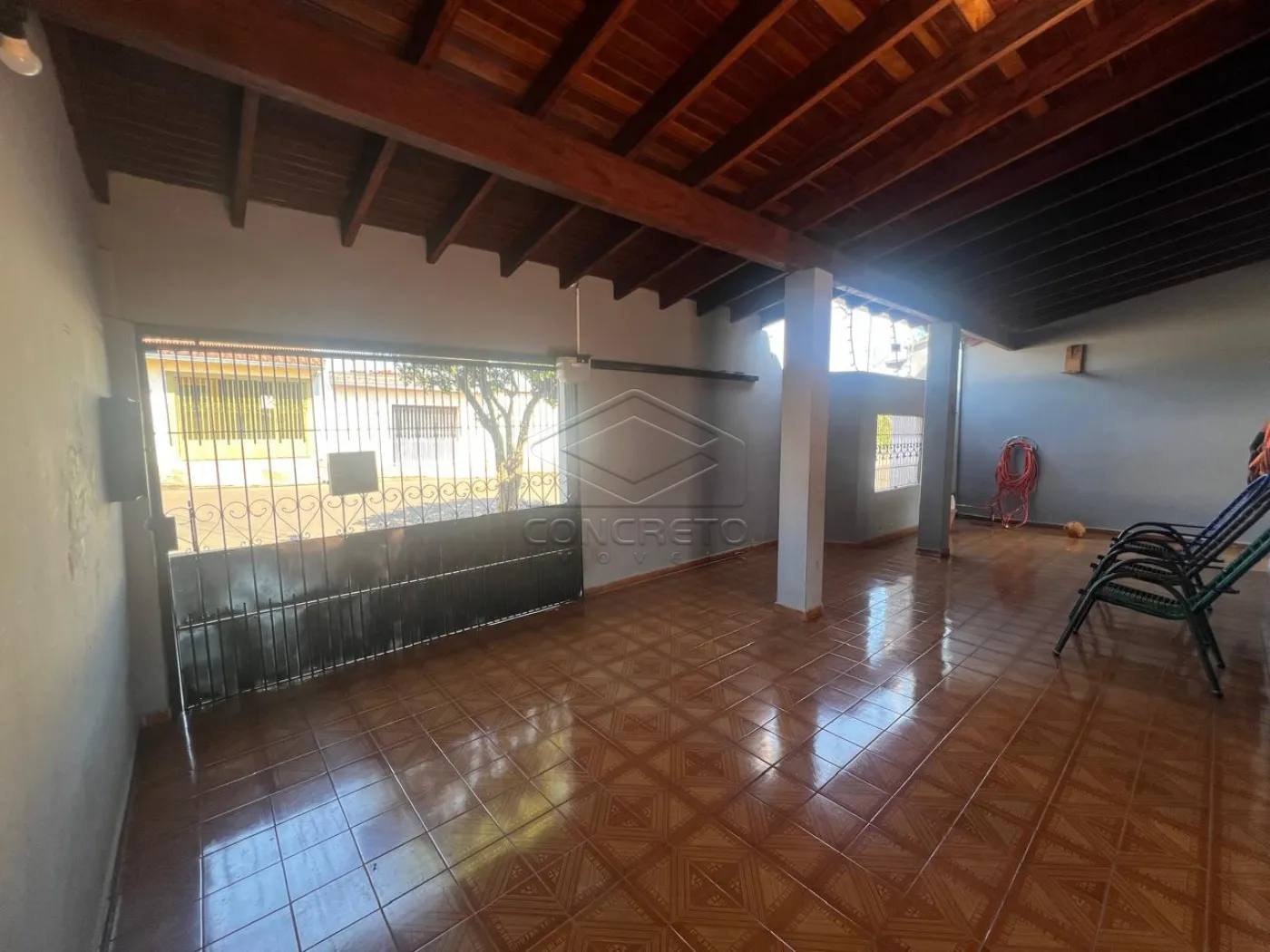 Comprar Casa / Padr&atilde;o em Len&ccedil;&oacute;is Paulista R$ 330.000,00 - Foto 5