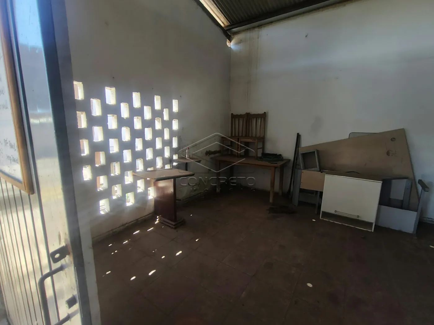 Alugar Comercial / Galp&atilde;o em Len&ccedil;&oacute;is Paulista R$ 5.500,00 - Foto 3