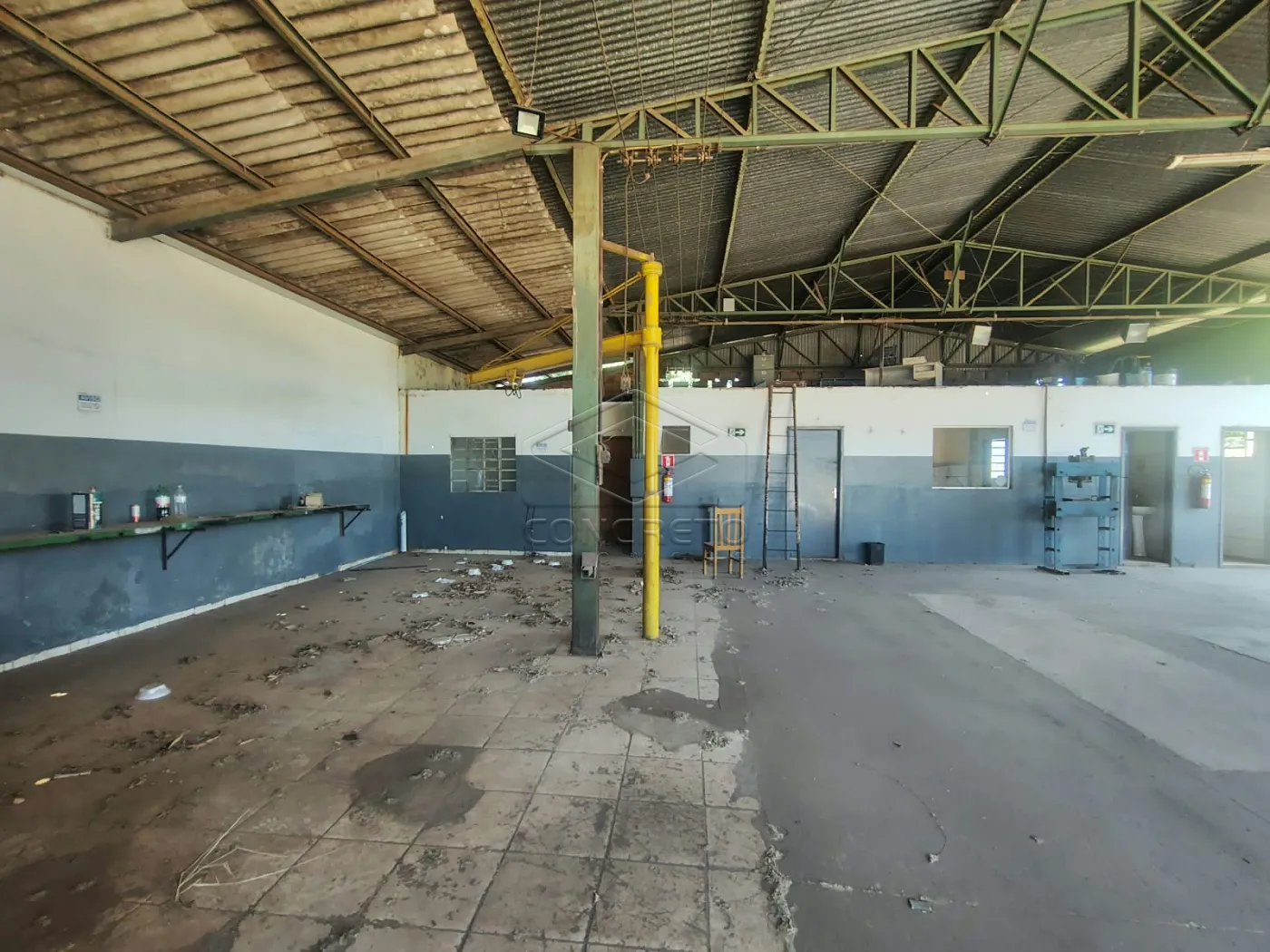 Alugar Comercial / Galp&atilde;o em Len&ccedil;&oacute;is Paulista R$ 5.500,00 - Foto 9