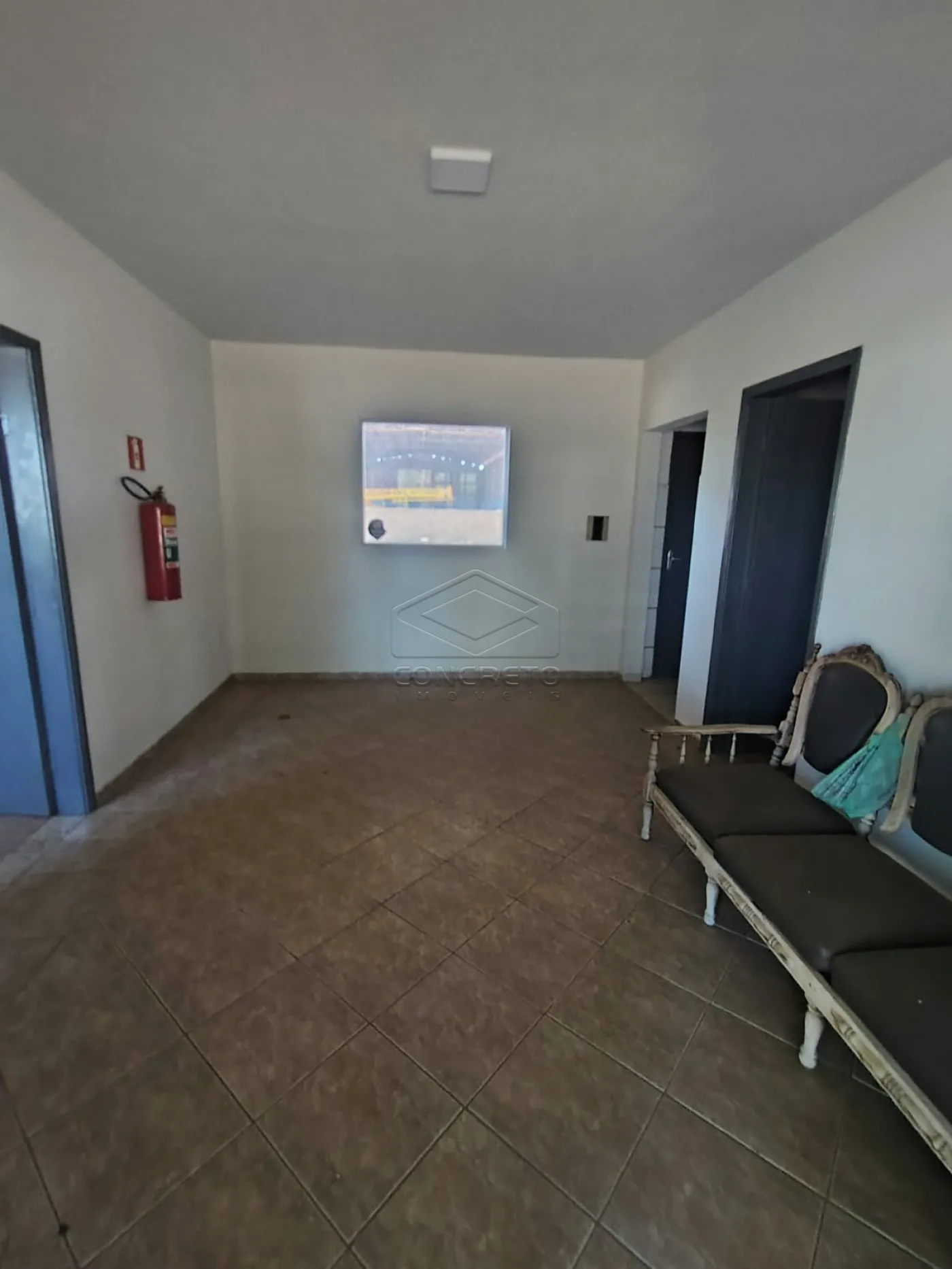 Alugar Comercial / Galp&atilde;o em Len&ccedil;&oacute;is Paulista R$ 5.500,00 - Foto 16
