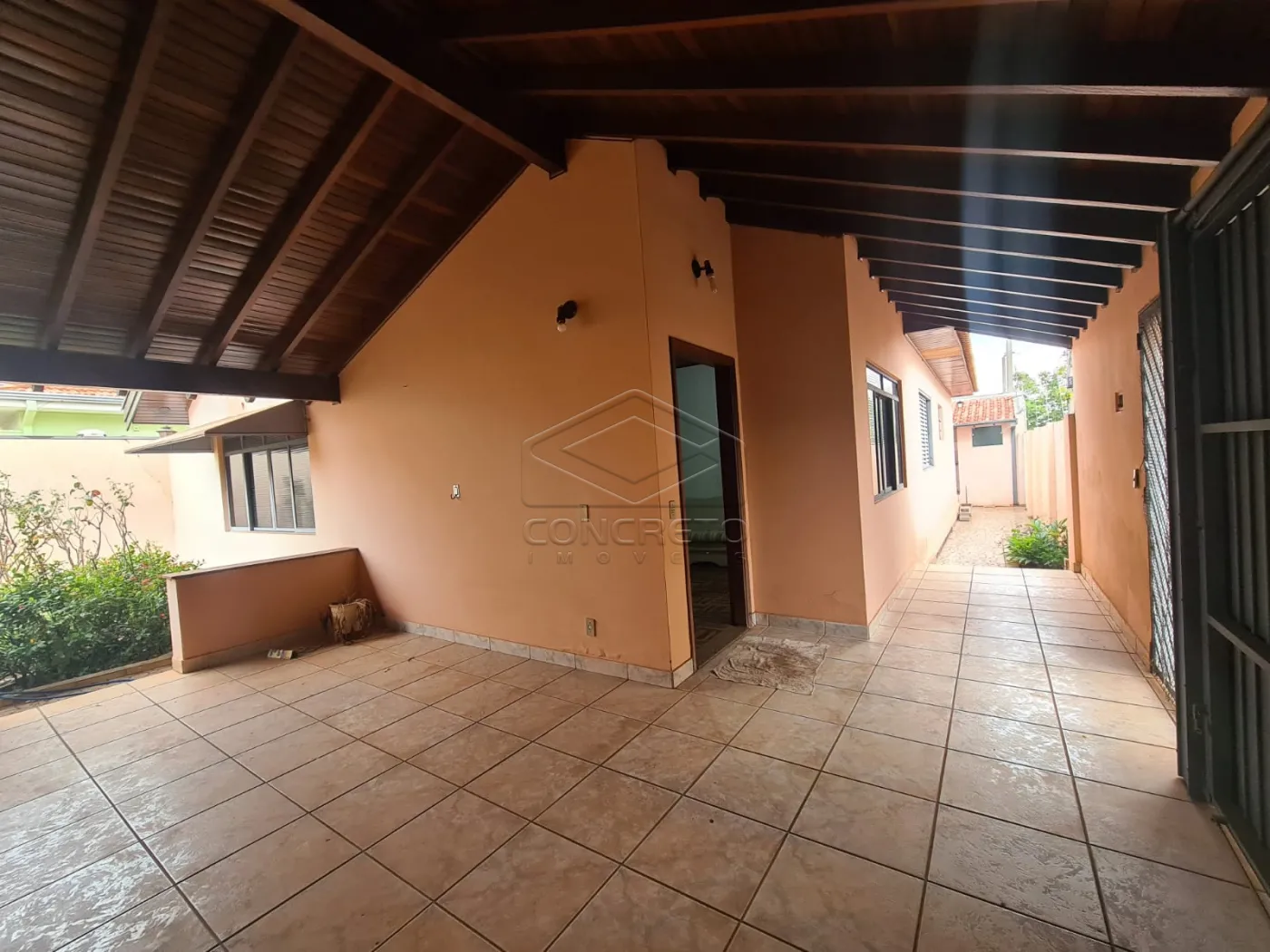 Comprar Casa / Padr&atilde;o em Len&ccedil;&oacute;is Paulista R$ 750.000,00 - Foto 1