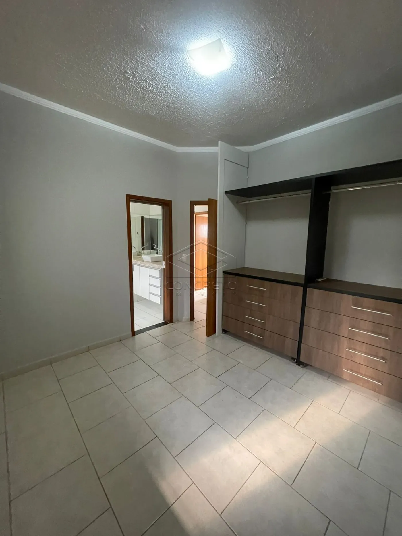 Comprar Casa / Padr&atilde;o em Len&ccedil;&oacute;is Paulista R$ 580.000,00 - Foto 7
