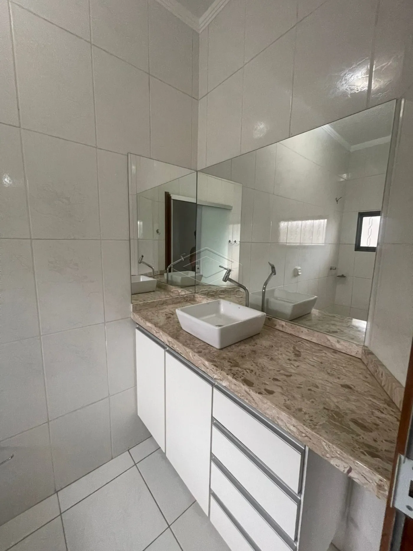 Comprar Casa / Padr&atilde;o em Len&ccedil;&oacute;is Paulista R$ 580.000,00 - Foto 8