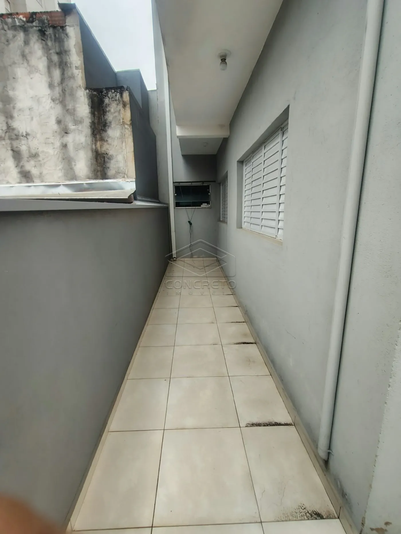 Alugar Casa / Padr&atilde;o em Len&ccedil;&oacute;is Paulista R$ 3.500,00 - Foto 1