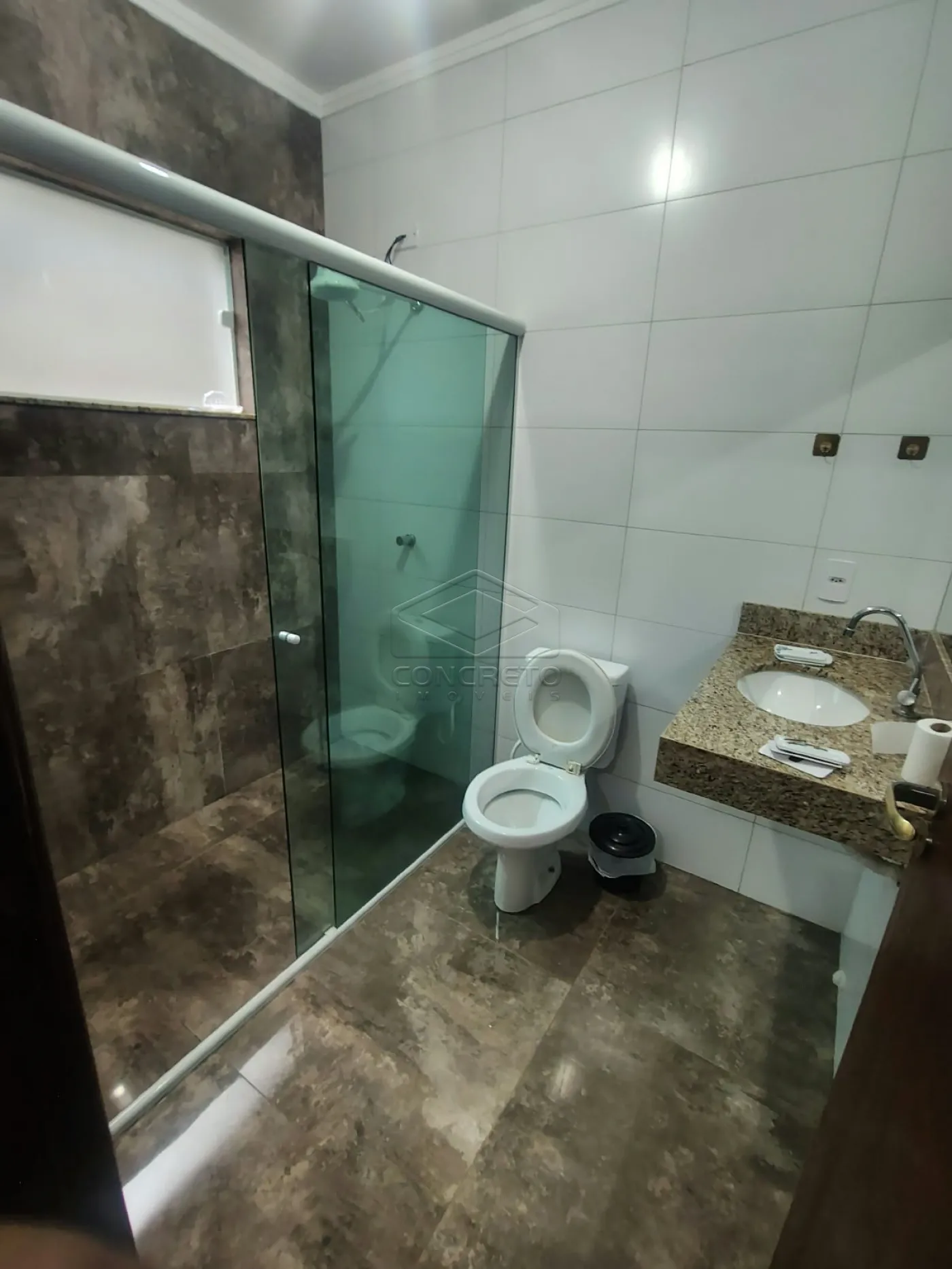 Alugar Casa / Padr&atilde;o em Len&ccedil;&oacute;is Paulista R$ 3.500,00 - Foto 7
