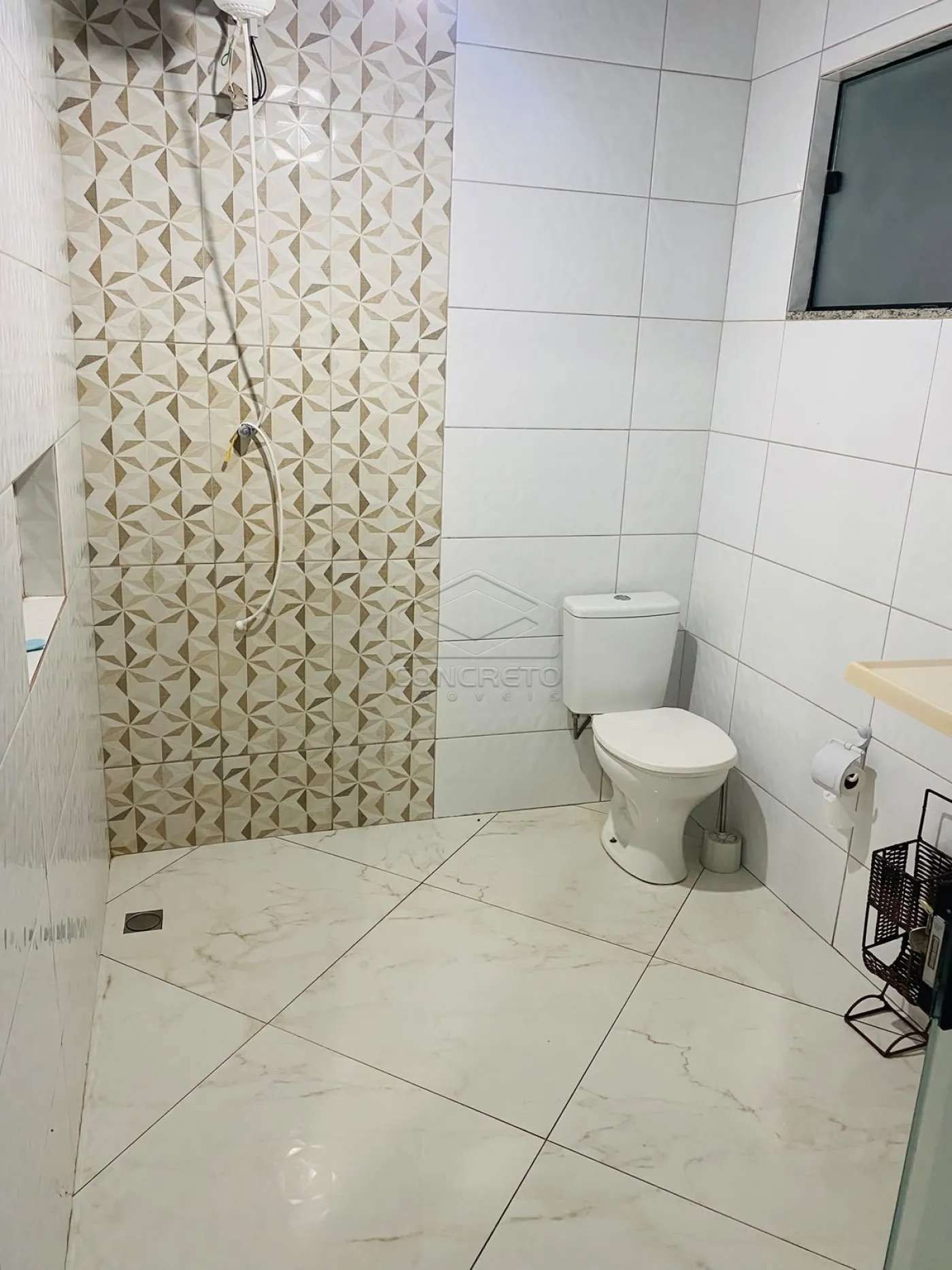 Alugar Casa / Padr&atilde;o em Len&ccedil;&oacute;is Paulista R$ 1.404,00 - Foto 4