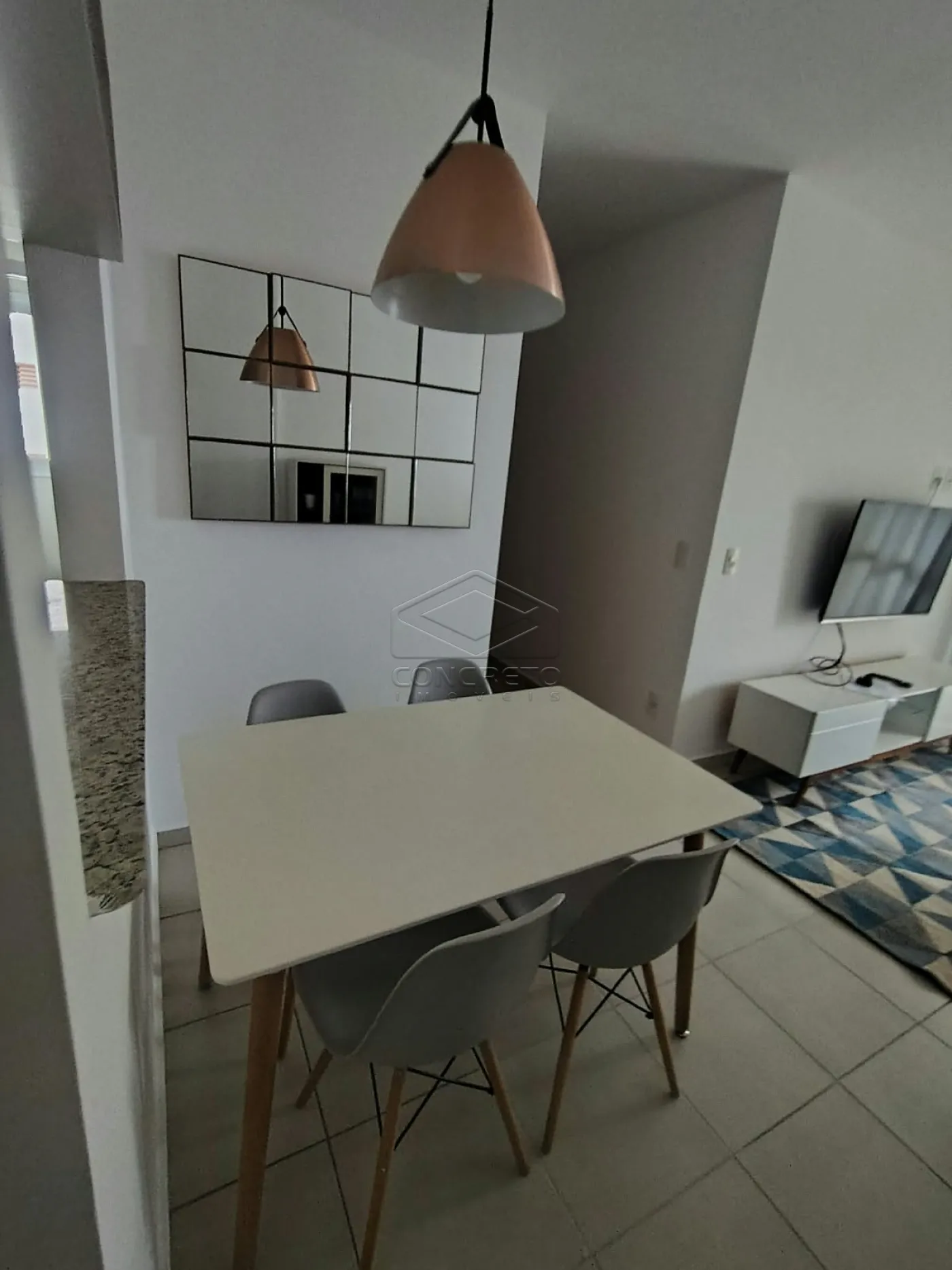 Alugar Apartamento / Mobiliado em Len&ccedil;&oacute;is Paulista R$ 2.900,00 - Foto 3