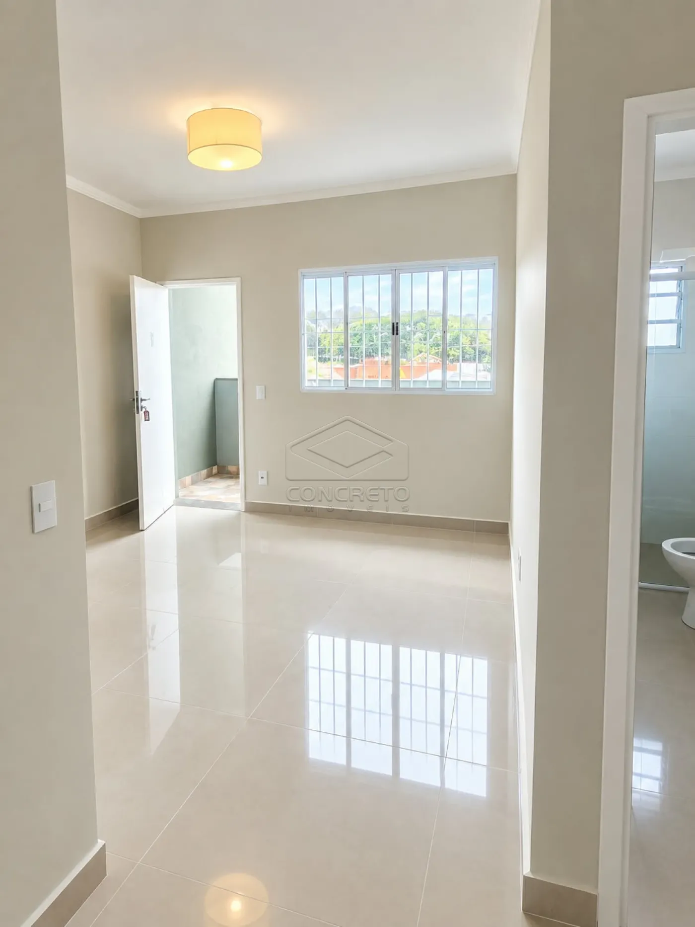 Alugar Apartamento / Kitnet em Len&ccedil;&oacute;is Paulista R$ 1.250,00 - Foto 2
