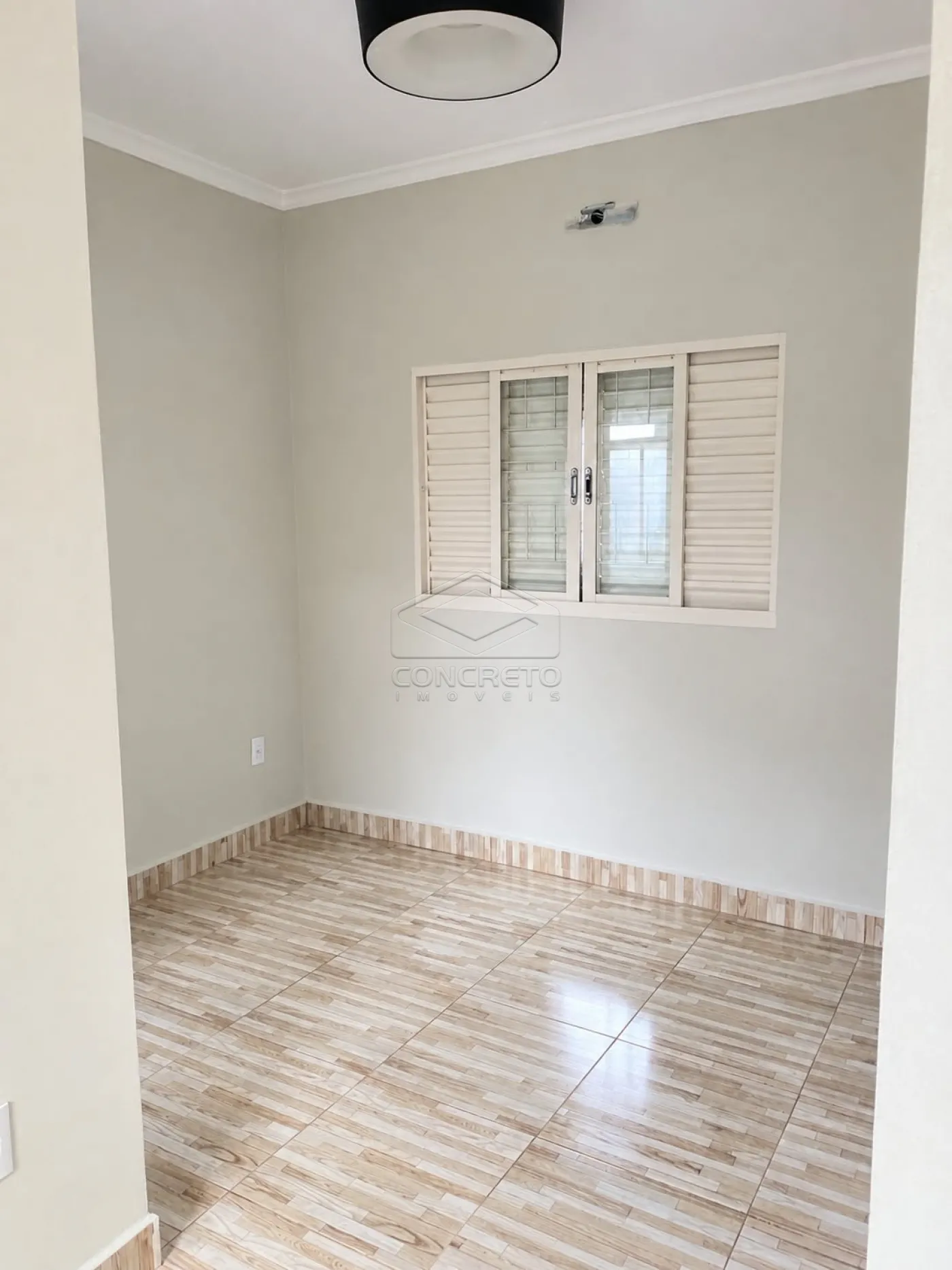 Alugar Apartamento / Kitnet em Len&ccedil;&oacute;is Paulista R$ 1.250,00 - Foto 2