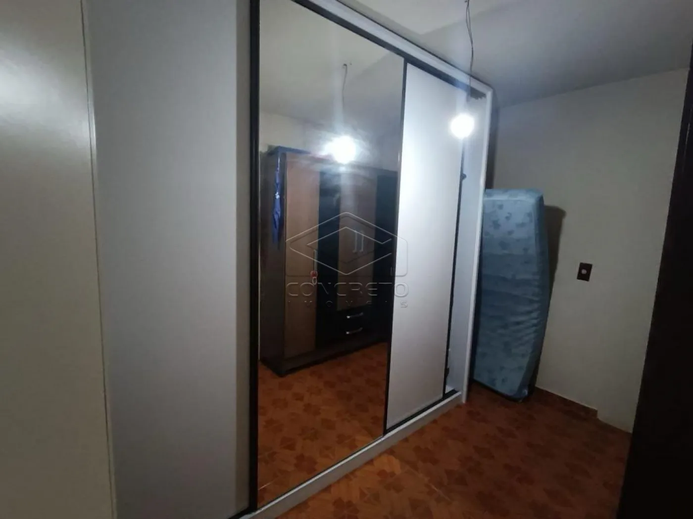 Comprar Casa / Padr&atilde;o em Len&ccedil;&oacute;is Paulista R$ 395.000,00 - Foto 3