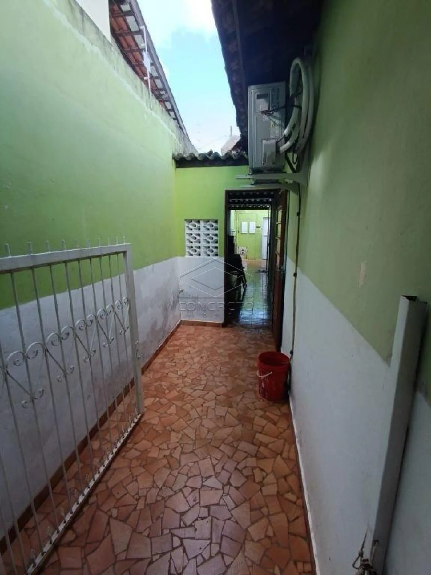 Comprar Casa / Padr&atilde;o em Len&ccedil;&oacute;is Paulista R$ 395.000,00 - Foto 18