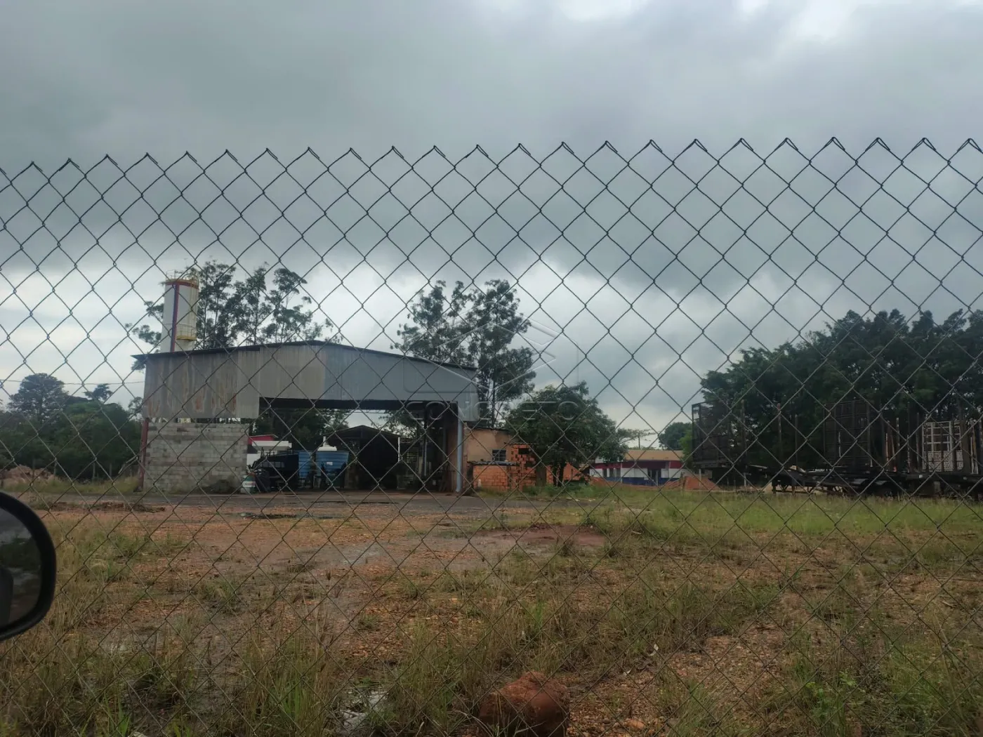Alugar Comercial / Galp&atilde;o em Len&ccedil;&oacute;is Paulista R$ 5.000,00 - Foto 2