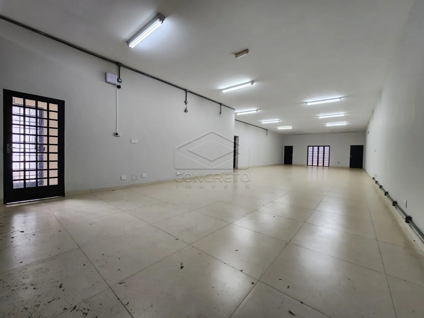 Alugar Comercial / Sal&atilde;o em Ja&uacute; R$ 7.400,00 - Foto 1