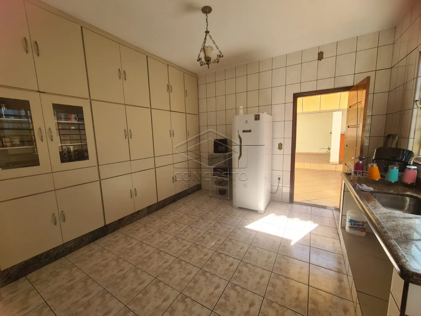 Comprar Casa / Padr&atilde;o em Len&ccedil;&oacute;is Paulista R$ 850.000,00 - Foto 2