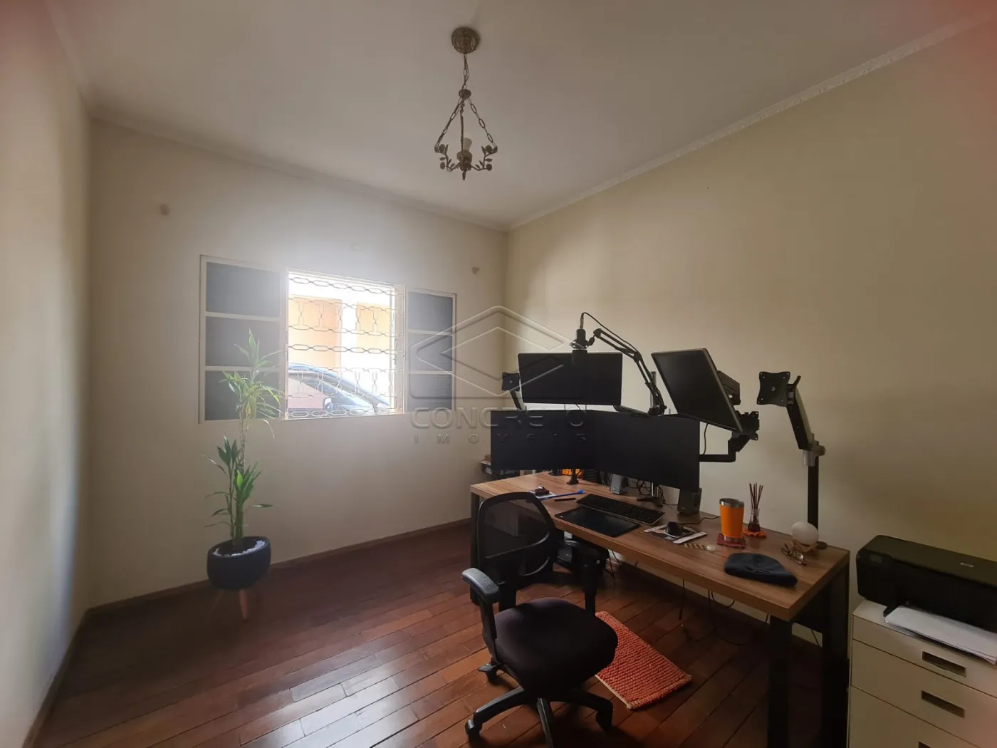 Comprar Casa / Padr&atilde;o em Len&ccedil;&oacute;is Paulista R$ 850.000,00 - Foto 4