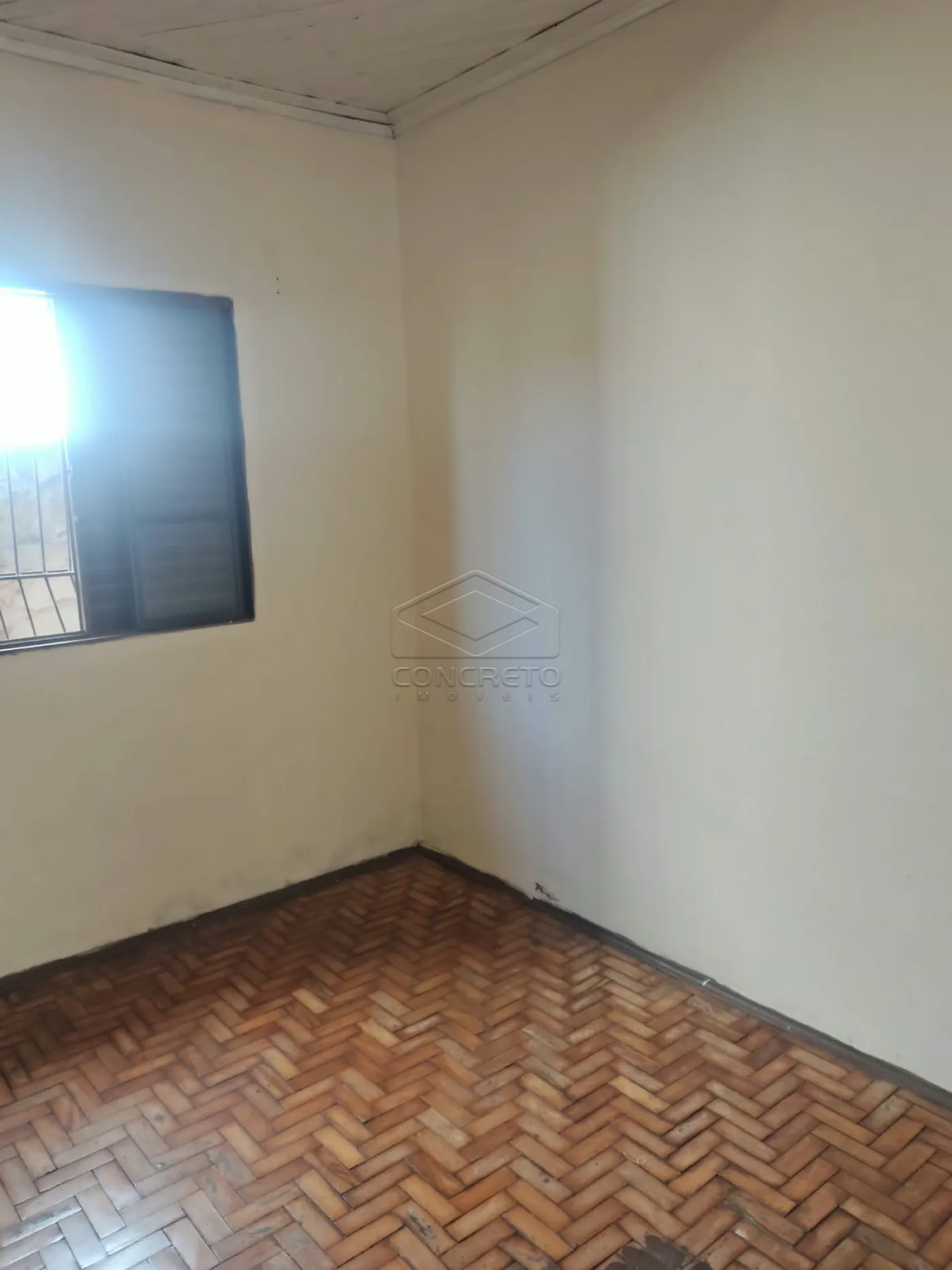 Alugar Casa / Padr&atilde;o em Len&ccedil;&oacute;is Paulista R$ 1.800,00 - Foto 2