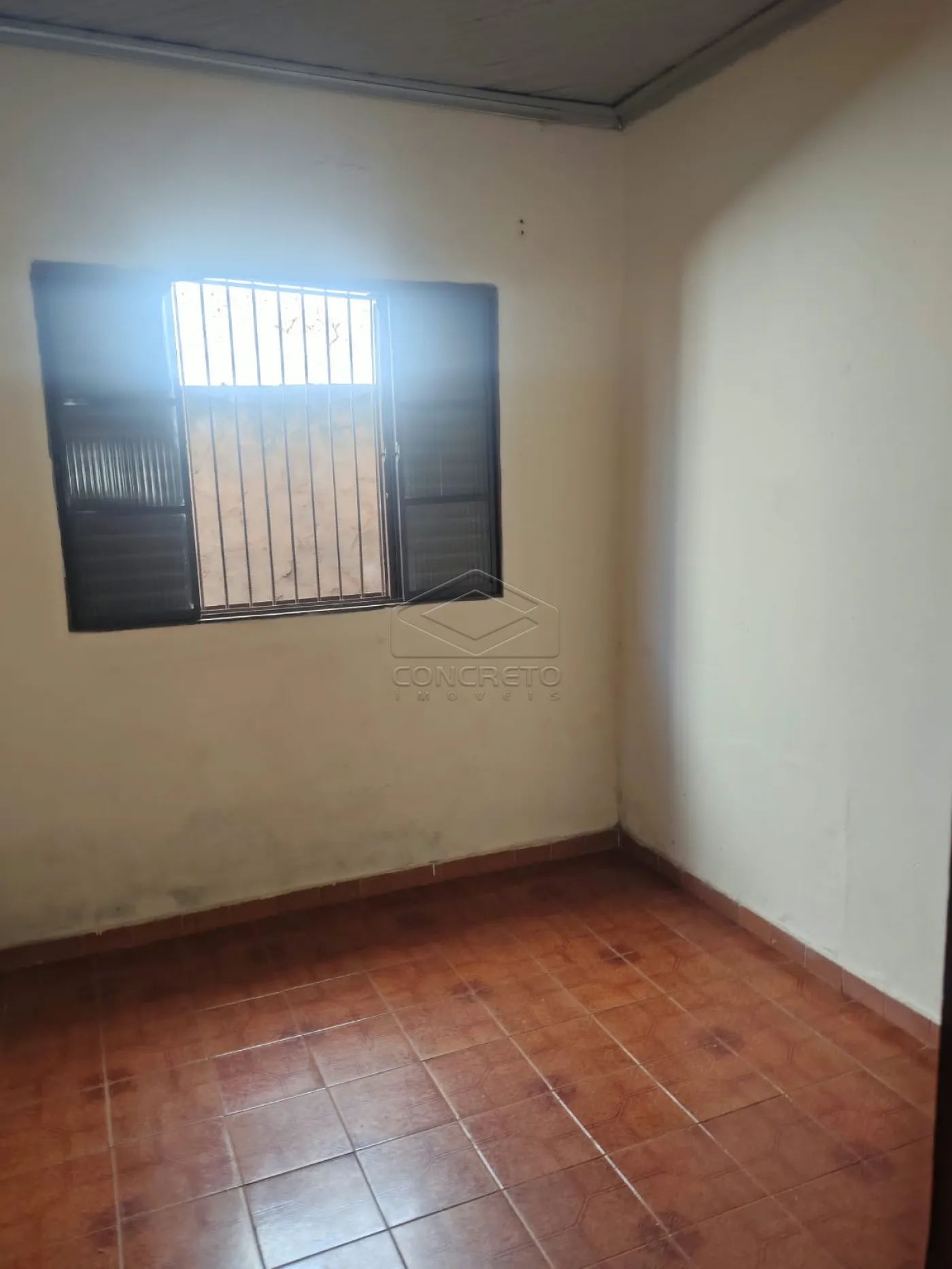 Alugar Casa / Padr&atilde;o em Len&ccedil;&oacute;is Paulista R$ 1.800,00 - Foto 5