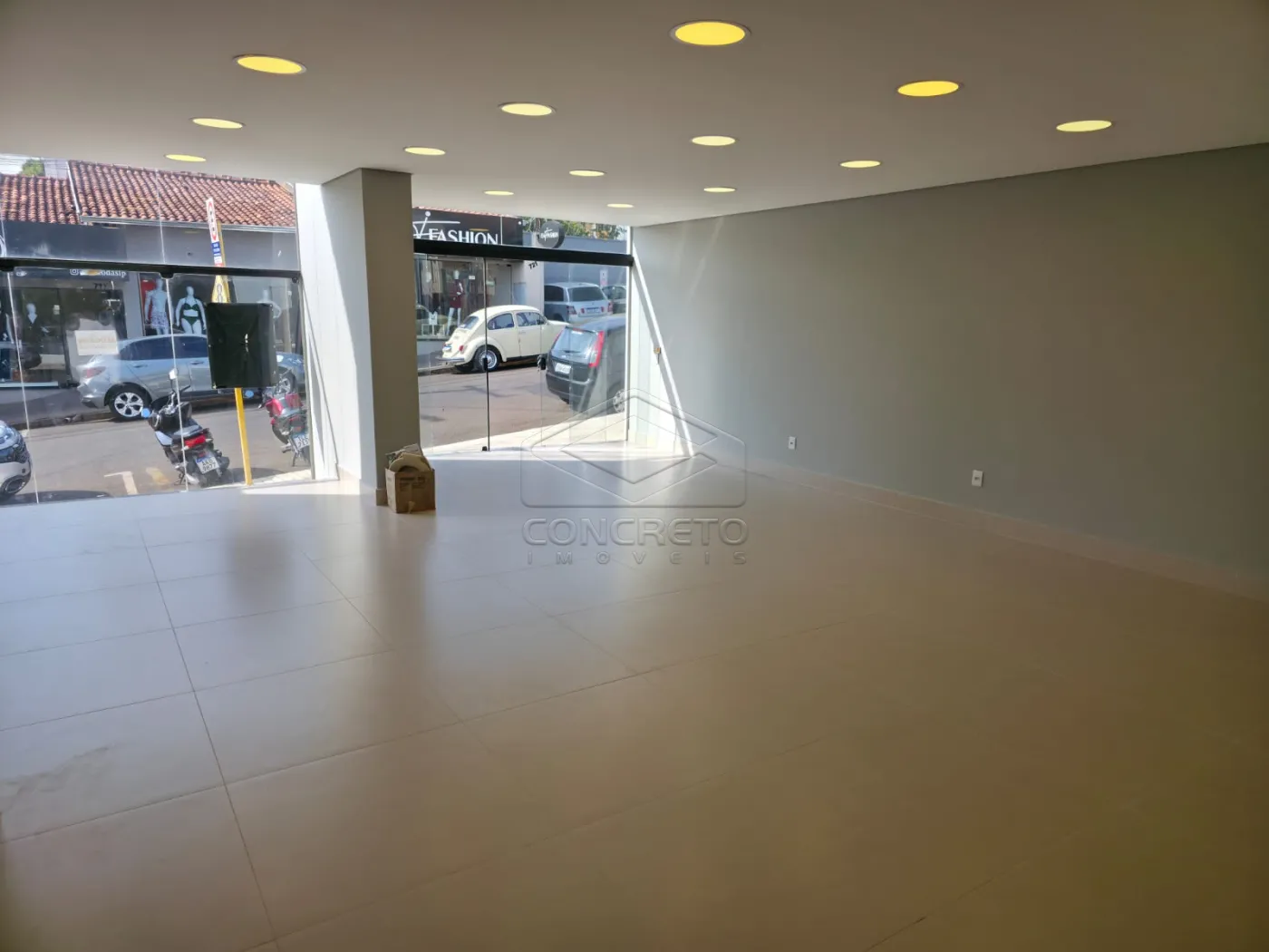 Alugar Comercial / Loja em Len&ccedil;&oacute;is Paulista R$ 4.000,00 - Foto 5