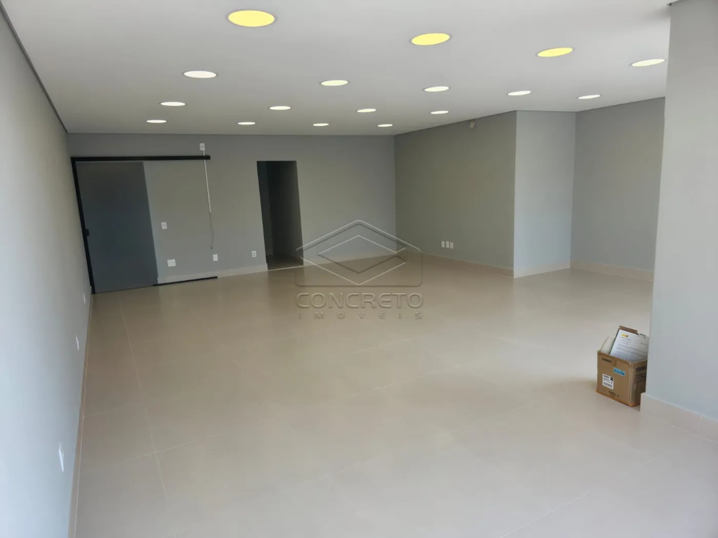 Alugar Comercial / Loja em Len&ccedil;&oacute;is Paulista R$ 4.000,00 - Foto 6