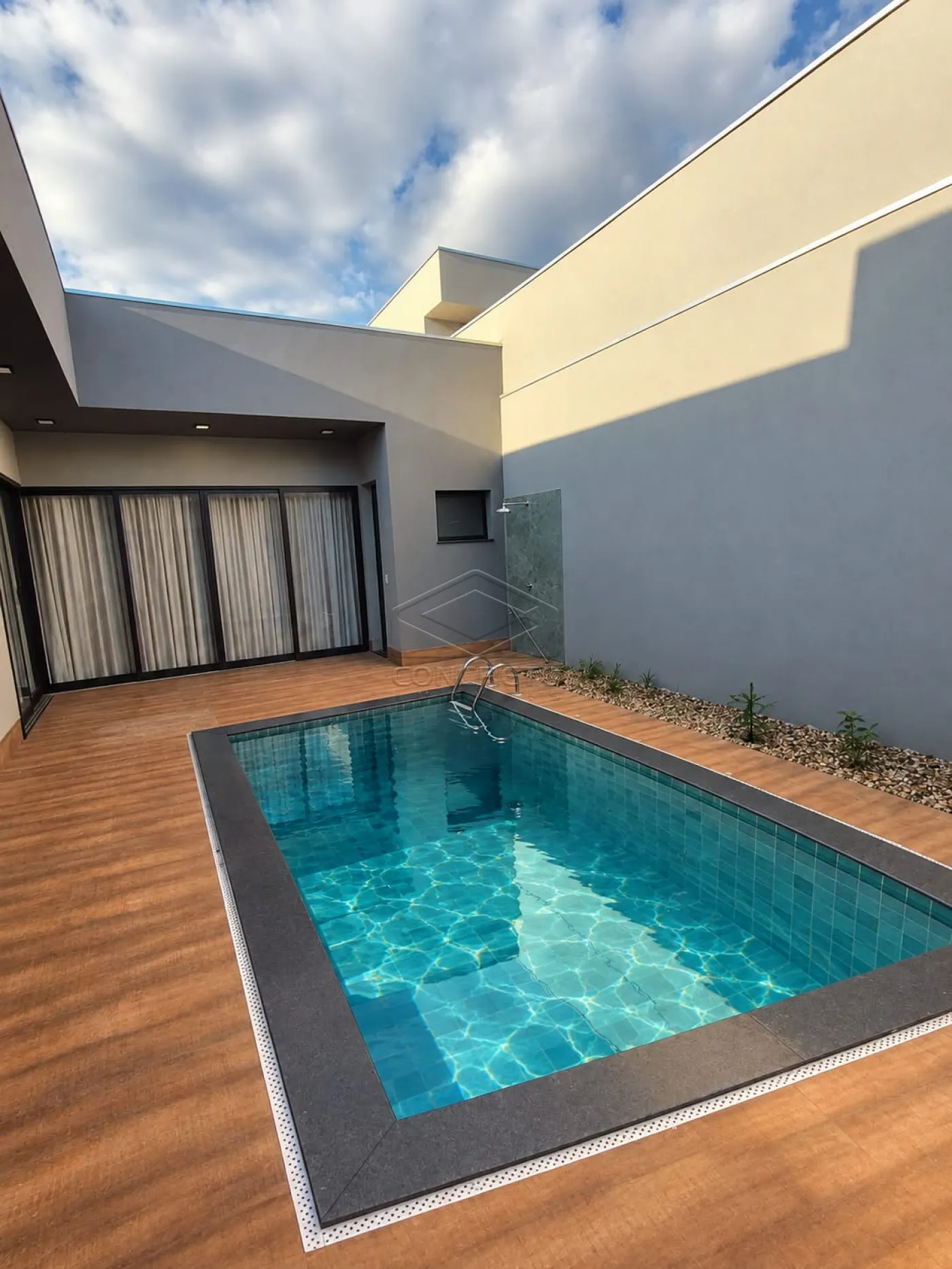 Alugar Casa / Padr&atilde;o em Len&ccedil;&oacute;is Paulista R$ 7.700,00 - Foto 2