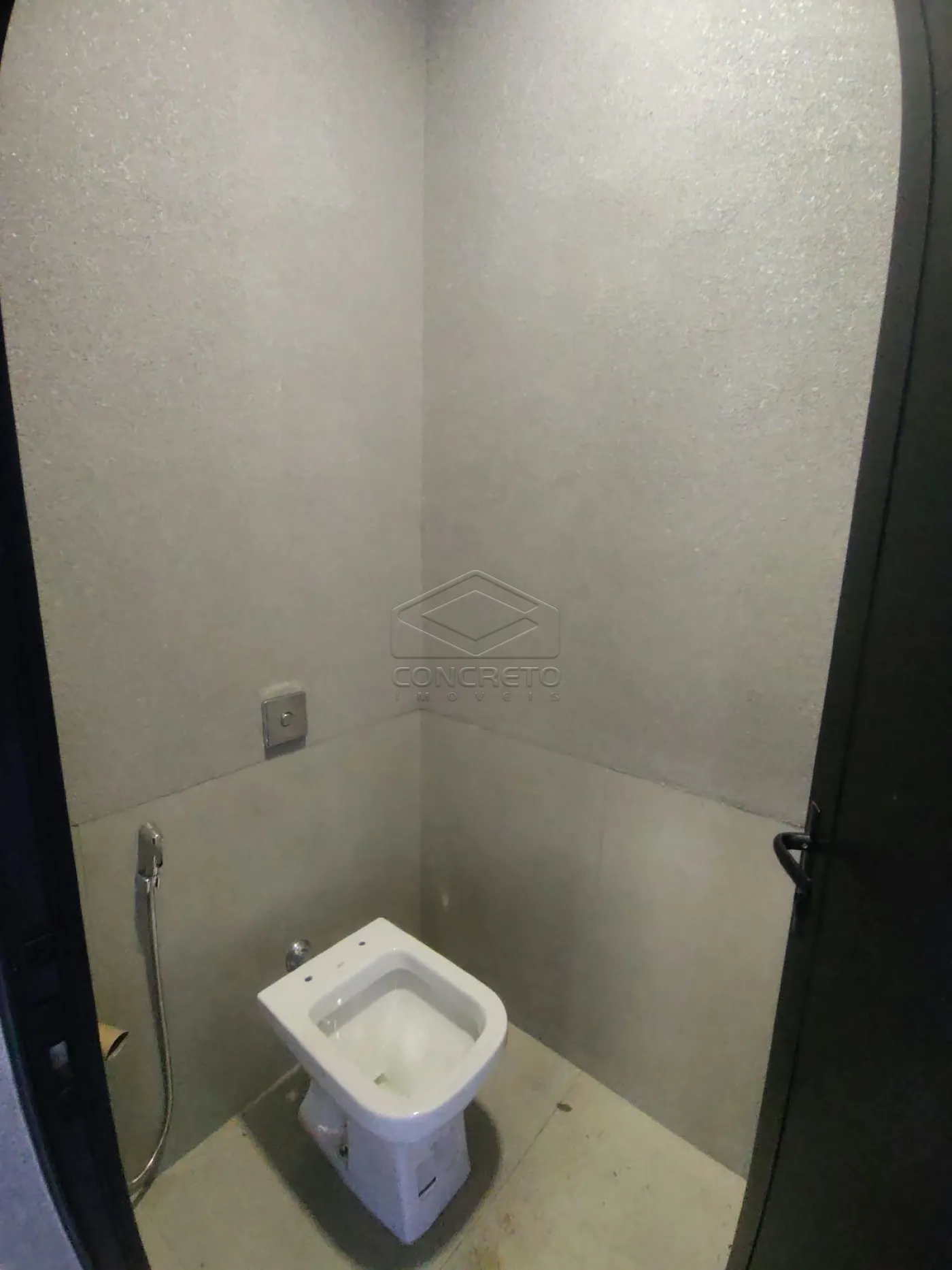 Alugar Casa / Padr&atilde;o em Len&ccedil;&oacute;is Paulista R$ 7.700,00 - Foto 2