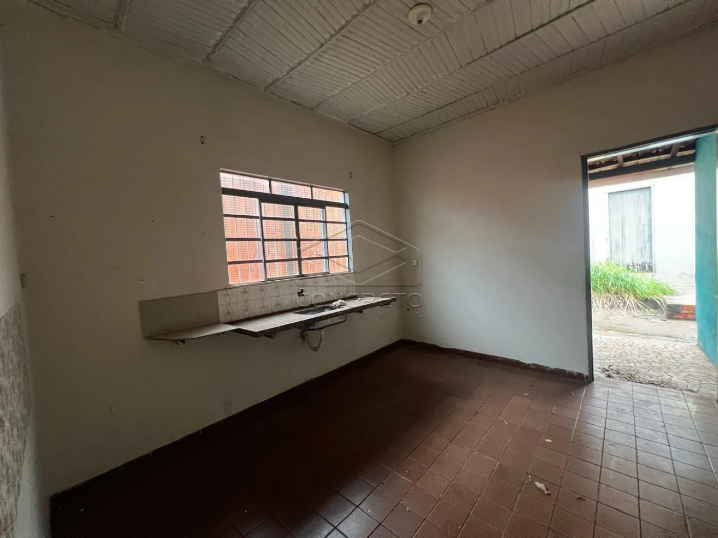 Comprar Casa / Padr&atilde;o em Len&ccedil;&oacute;is Paulista R$ 250.000,00 - Foto 8