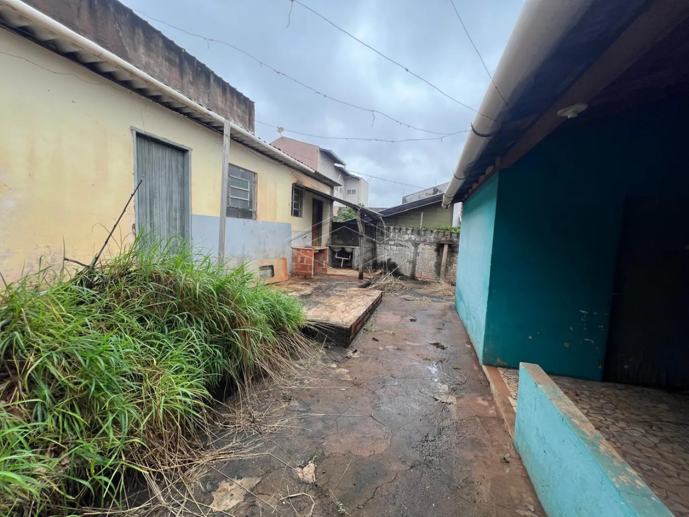 Comprar Casa / Padr&atilde;o em Len&ccedil;&oacute;is Paulista R$ 250.000,00 - Foto 9