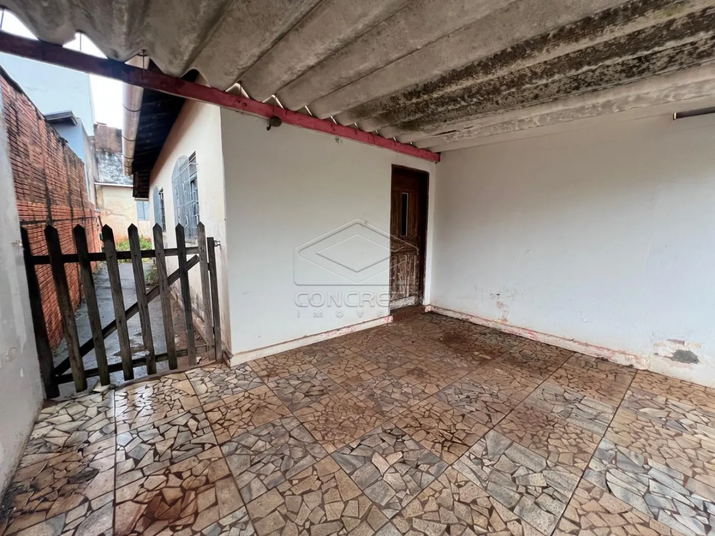 Comprar Casa / Padr&atilde;o em Len&ccedil;&oacute;is Paulista R$ 250.000,00 - Foto 12