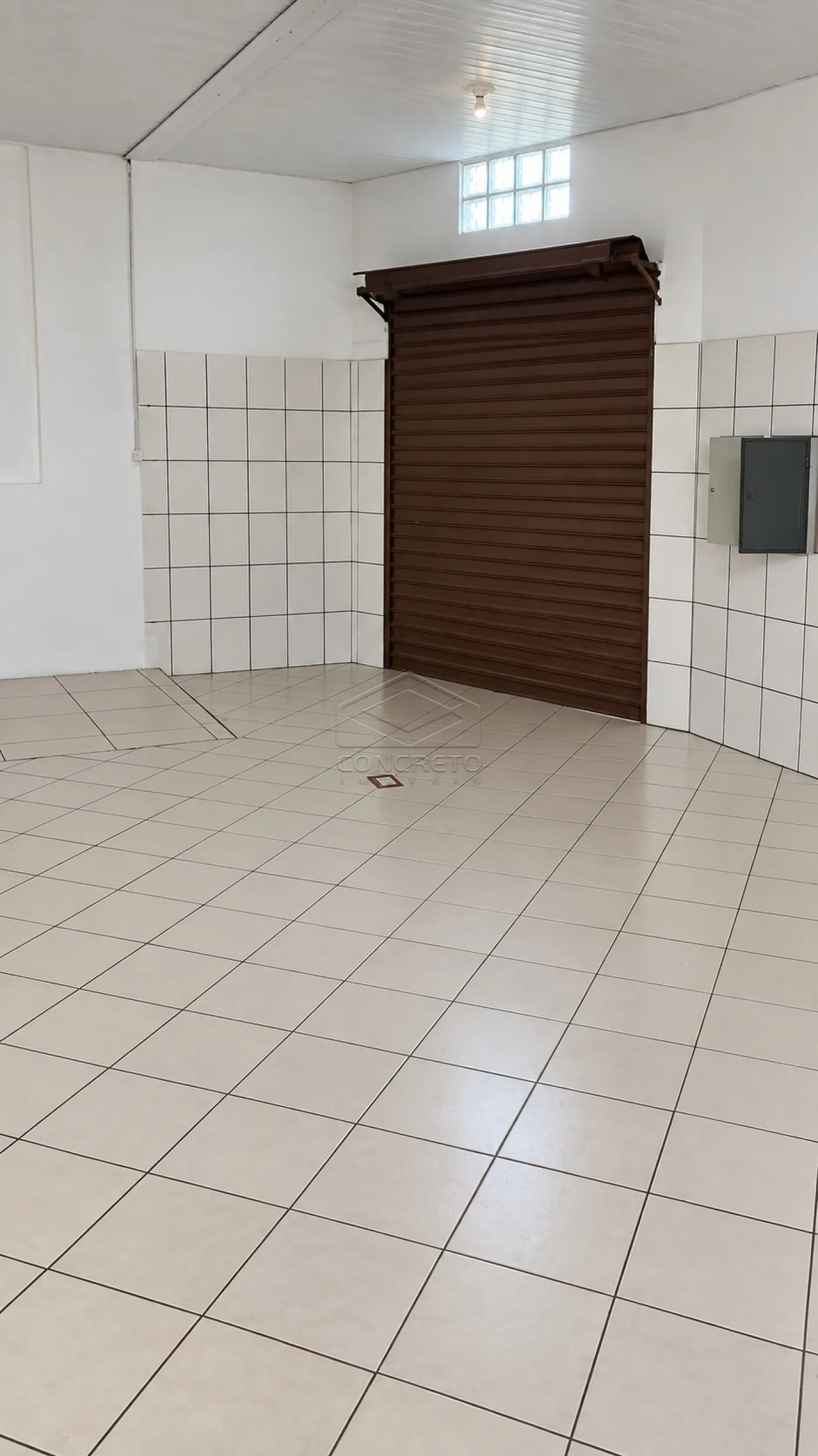 Alugar Comercial / Loja em Botucatu R$ 1.200,00 - Foto 2